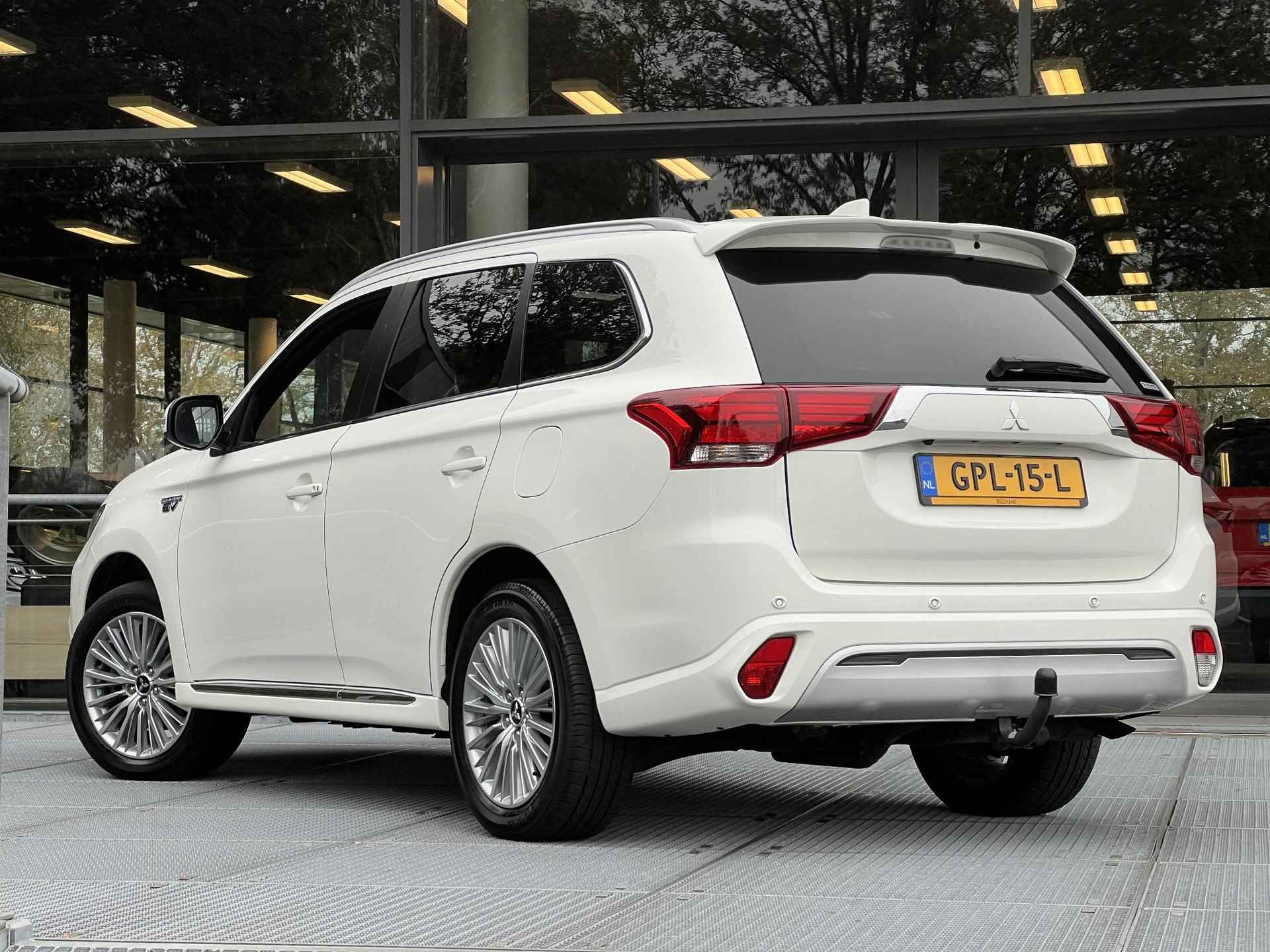 Mitsubishi Outlander 2.4 PHEV Instyle | Schuifdak | Leder | Trekhaak - 7/39