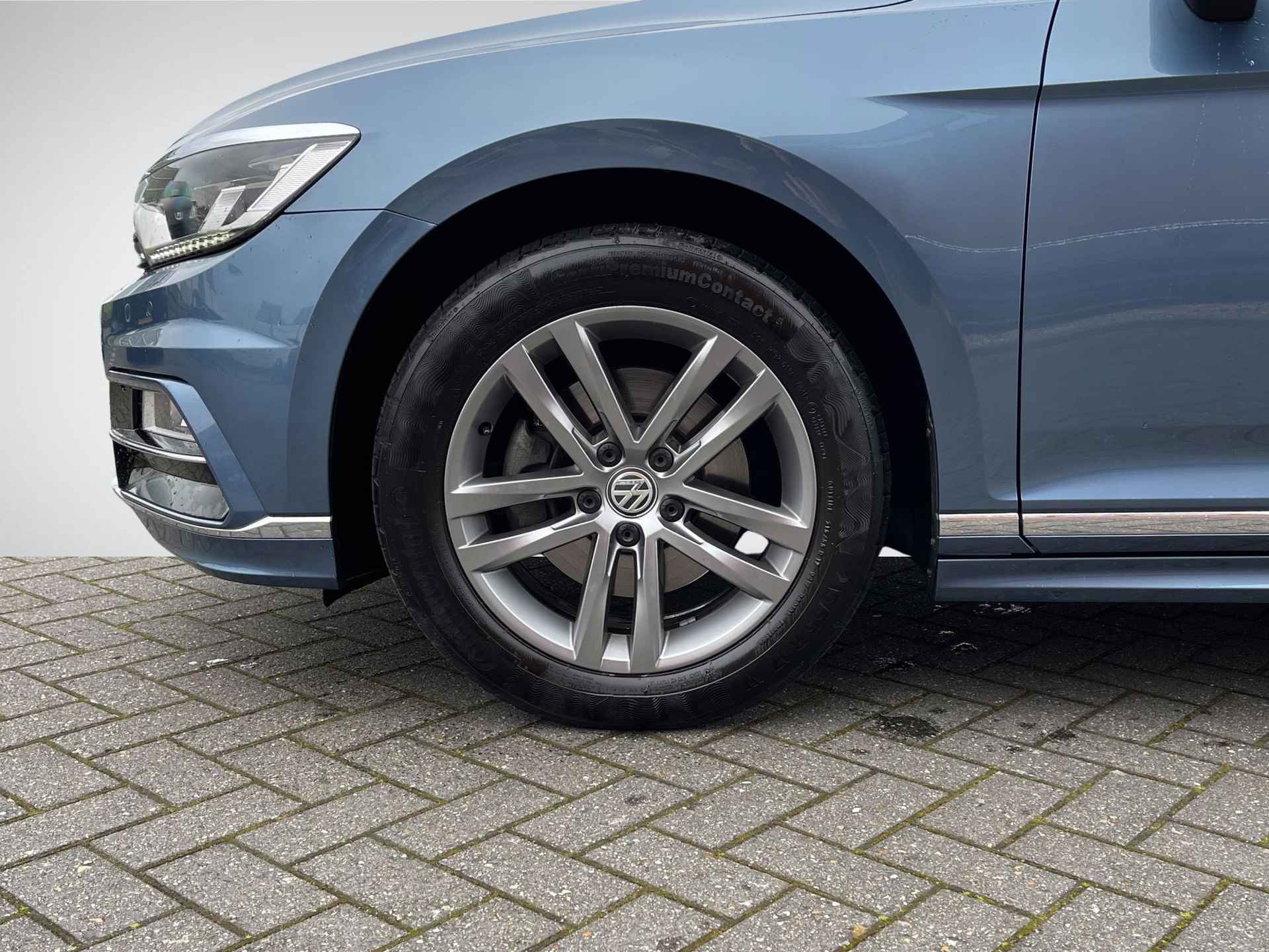 Volkswagen Passat Variant 1.4 TSI ACT Connected Series Plus R Line | Trekhaak | Panoramadak | Stuur- + Stoelverwarming | Adapt. Cruise Control | Apple Carplay/Android Auto | Rijklaarprijs! - 7/31