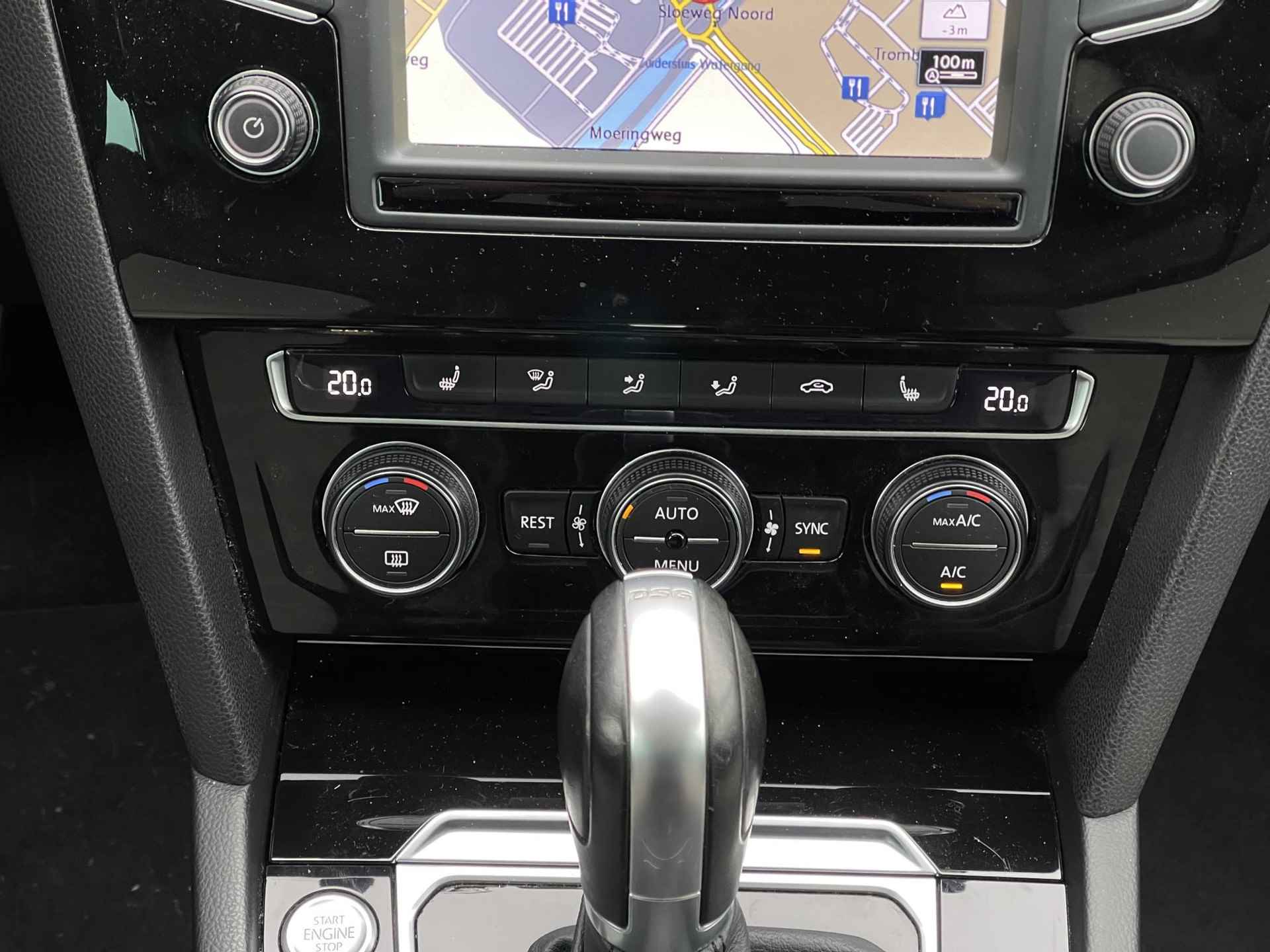 Volkswagen Passat Variant 1.4 TSI ACT Connected Series Plus R Line | Trekhaak | Panoramadak | Stuur- + Stoelverwarming | Adapt. Cruise Control | Apple Carplay/Android Auto | Rijklaarprijs! - 19/31
