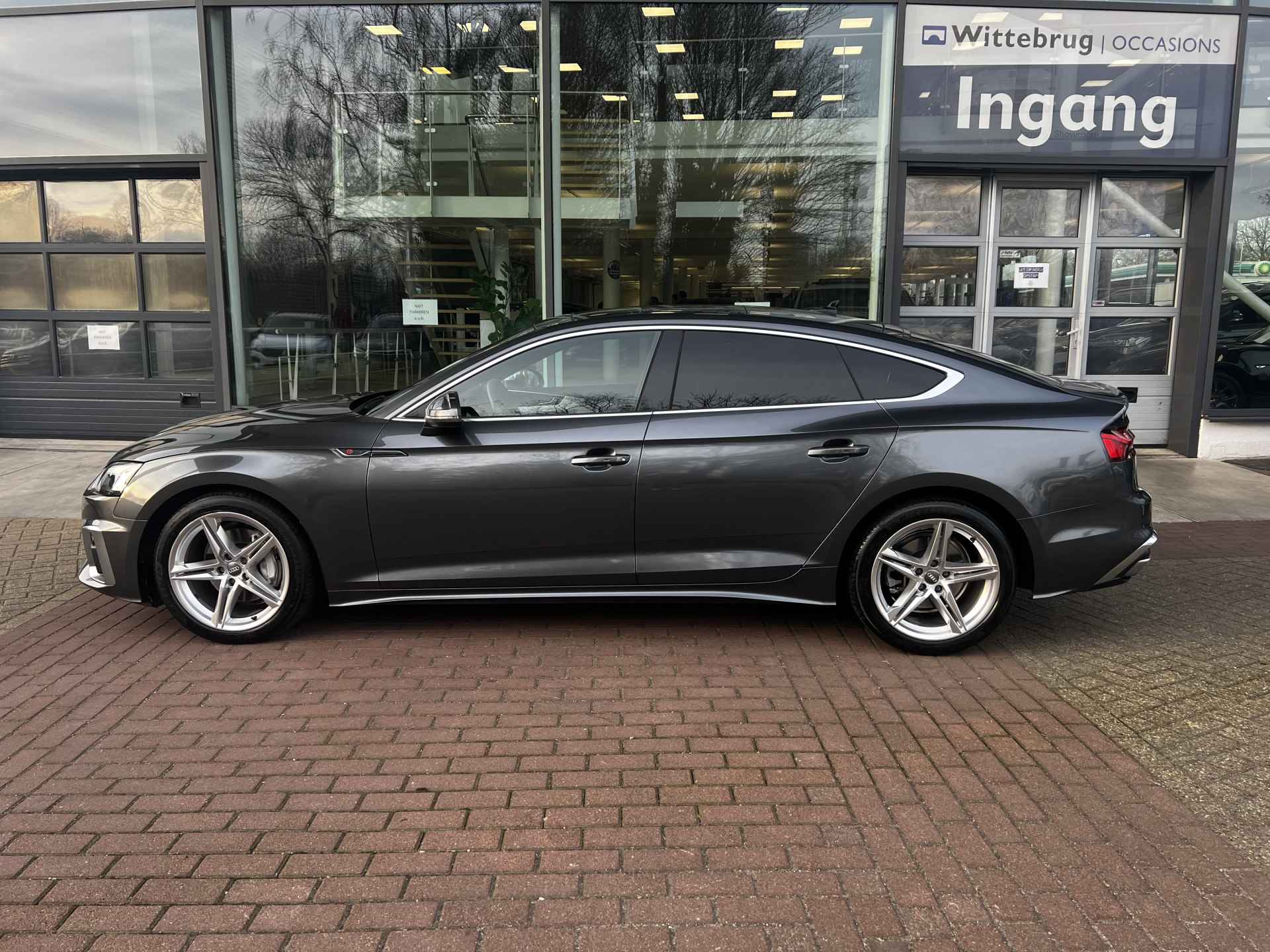 Audi A5 Sportback 40 TFSI S edition AUT/ Metallic/ 190 PK/ Digitale cockpit / Led/ Panoramadak/ S line Int. + Ext./ Elec. Achterklep./ Camera/ Parkeersensoren/  18 lmv - 10/33