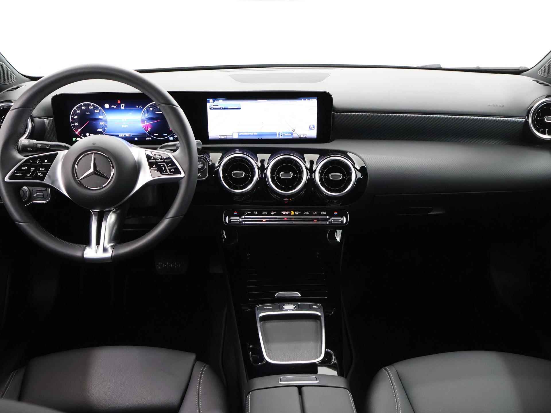 Mercedes-Benz A-klasse 180 Business Line | Adaptieve Cruise | Apple Carplay | Achteruitrijcamera | Smartphone integratie | Mild Hybride | - 9/38