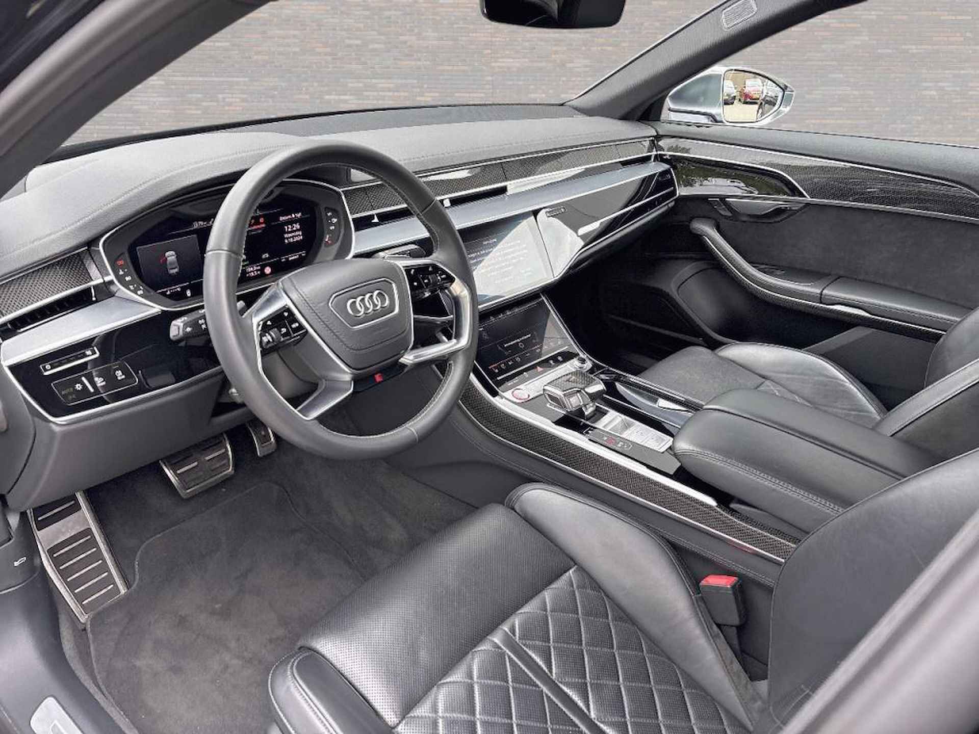 Audi A8 4.0 TFSI S8 Quattro - 5/51