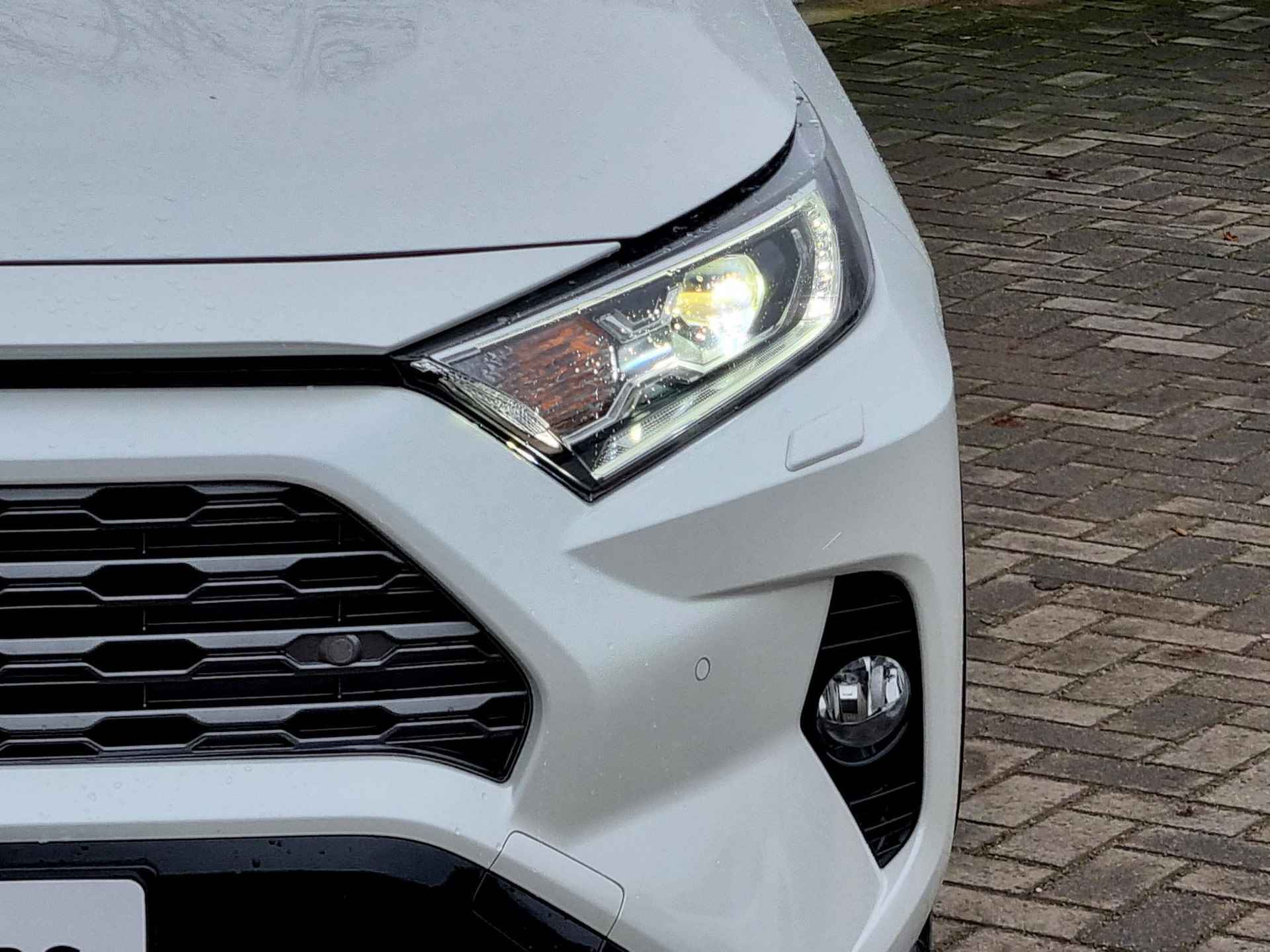 Toyota RAV4 2.5 Hybrid Style Automaat / Navigatie via Android Auto/Apple Carplay / Achteruitrijcamera / Elektrische Achterklep / - 23/49