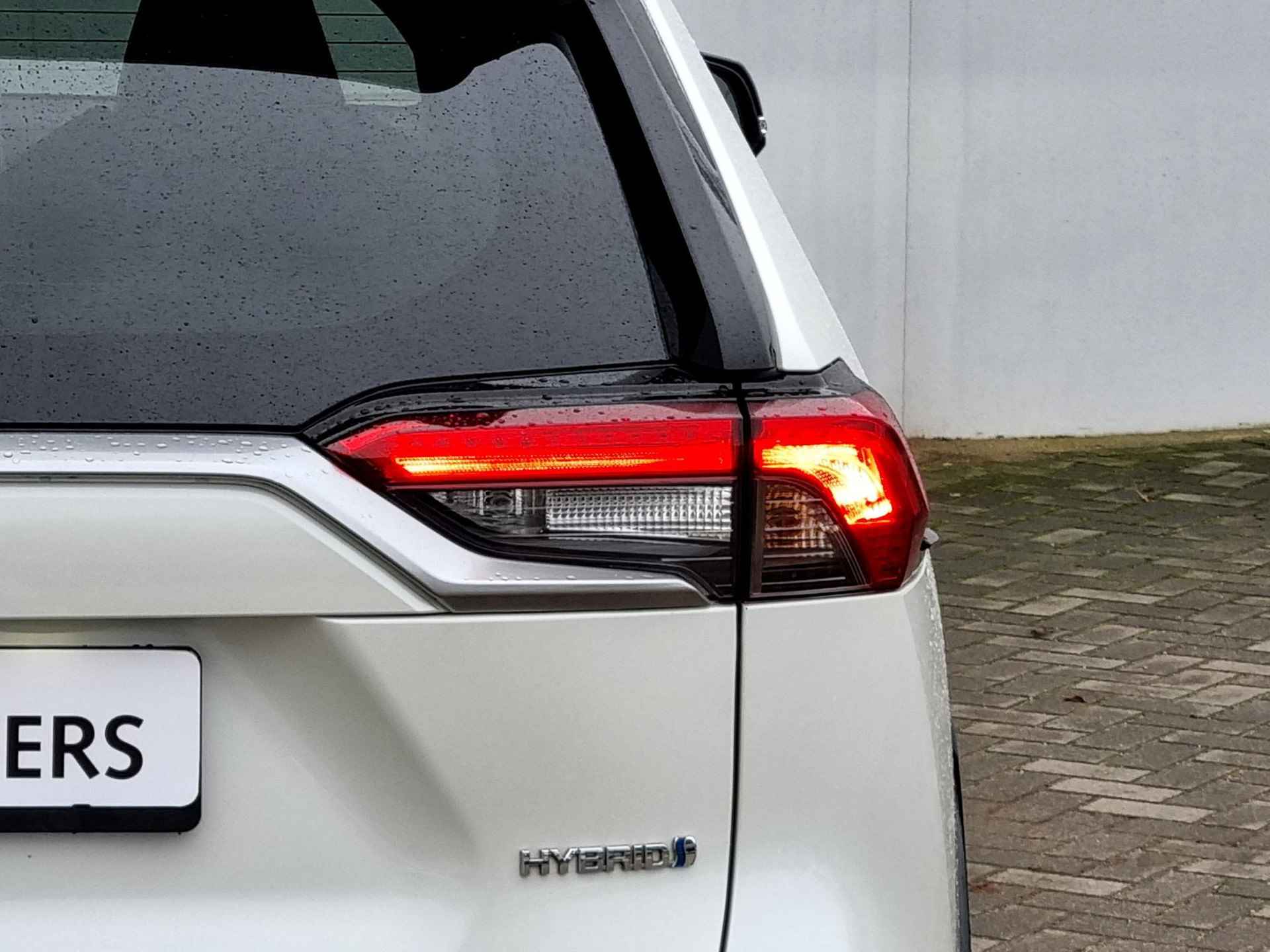 Toyota RAV4 2.5 Hybrid Style Automaat / Navigatie via Android Auto/Apple Carplay / Achteruitrijcamera / Elektrische Achterklep / - 28/49