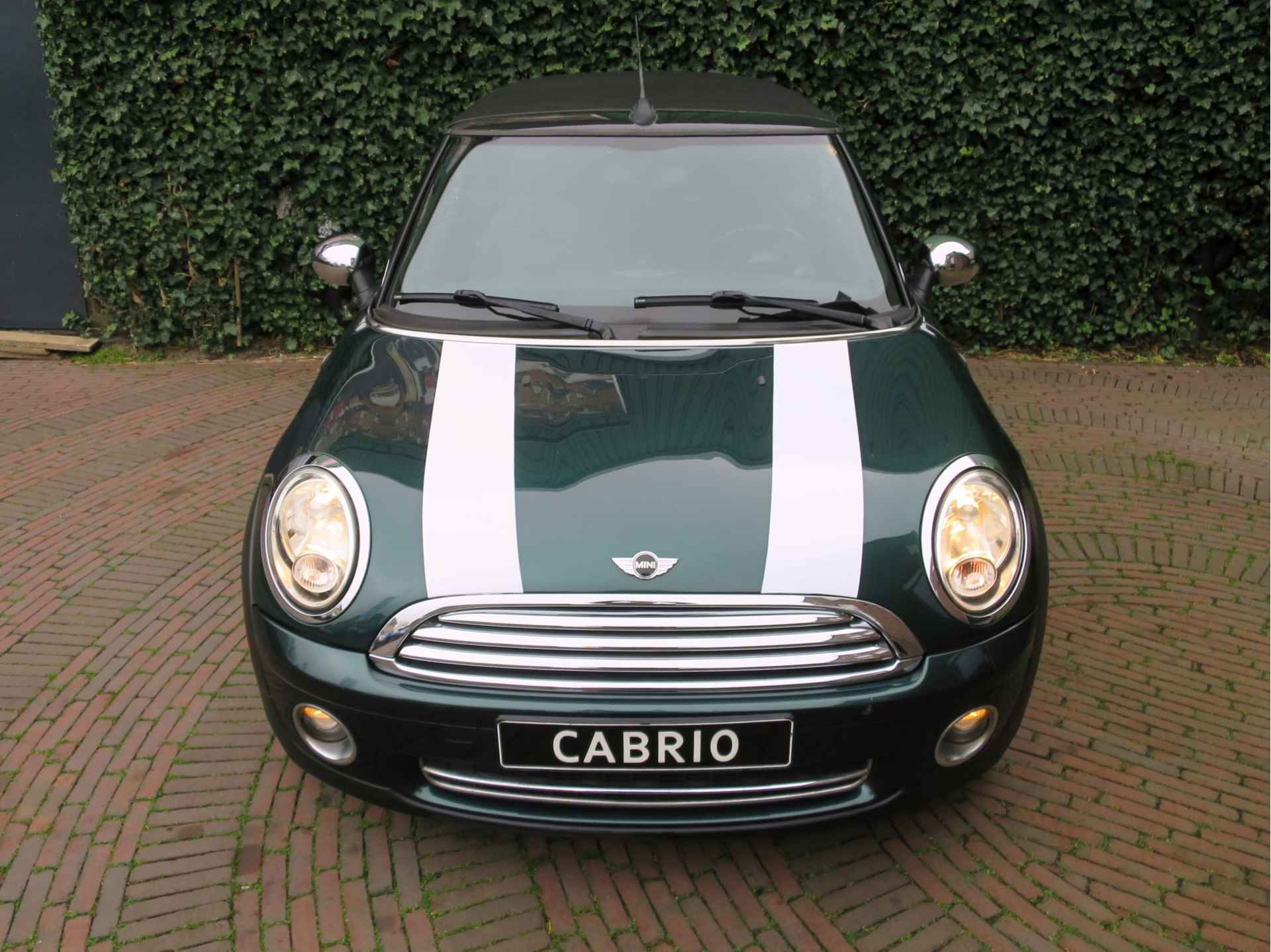 MINI Cabrio 1.6 Cooper R57 met Clima, BT, stoelverw. en 16" - 9/47