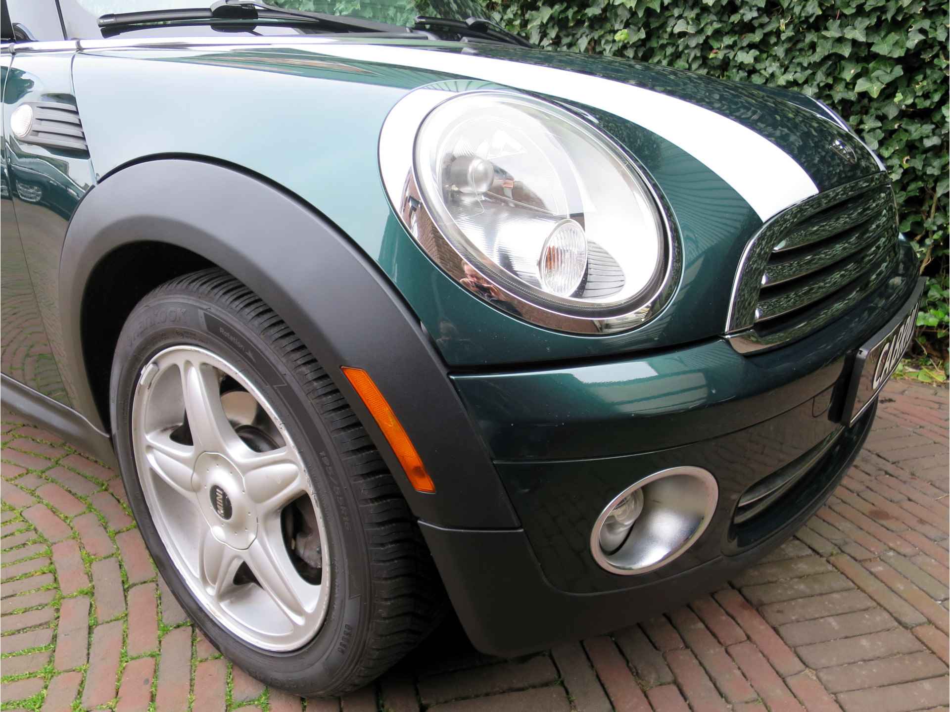 MINI Cabrio 1.6 Cooper R57 met Clima, BT, stoelverw. en 16" - 26/47