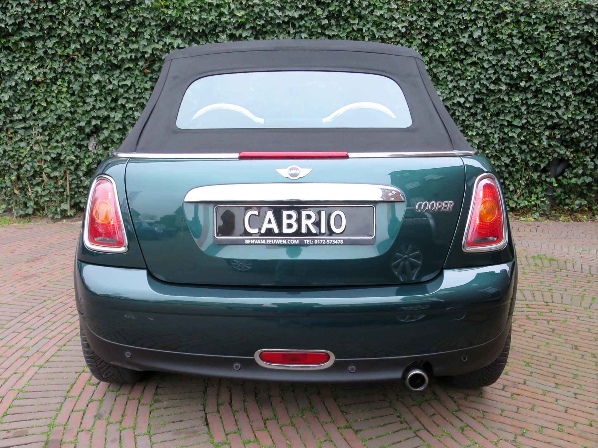 MINI Cabrio 1.6 Cooper R57 met Clima, BT, stoelverw. en 16" - 34/47