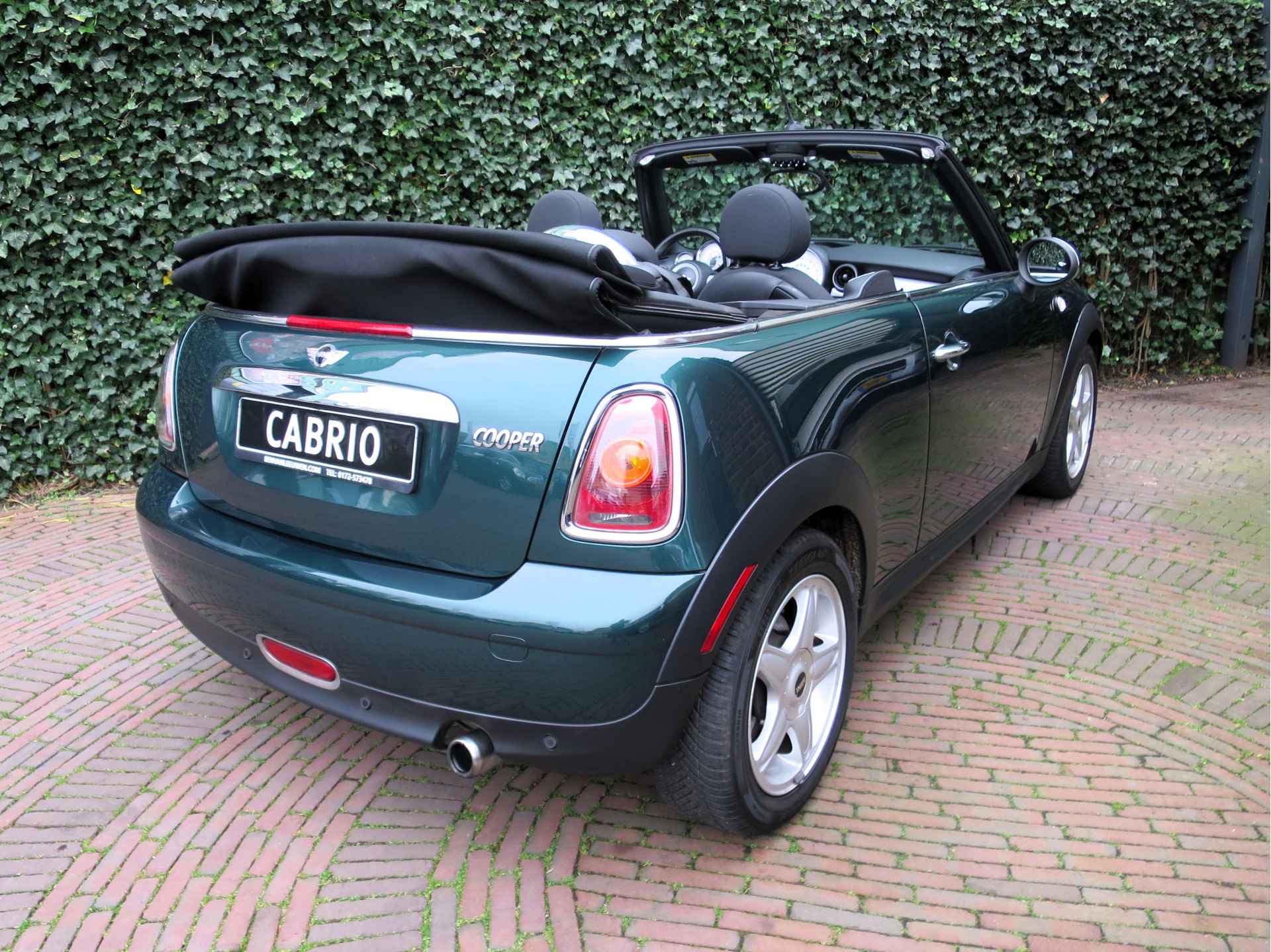 MINI Cabrio 1.6 Cooper R57 met Clima, BT, stoelverw. en 16" - 43/47