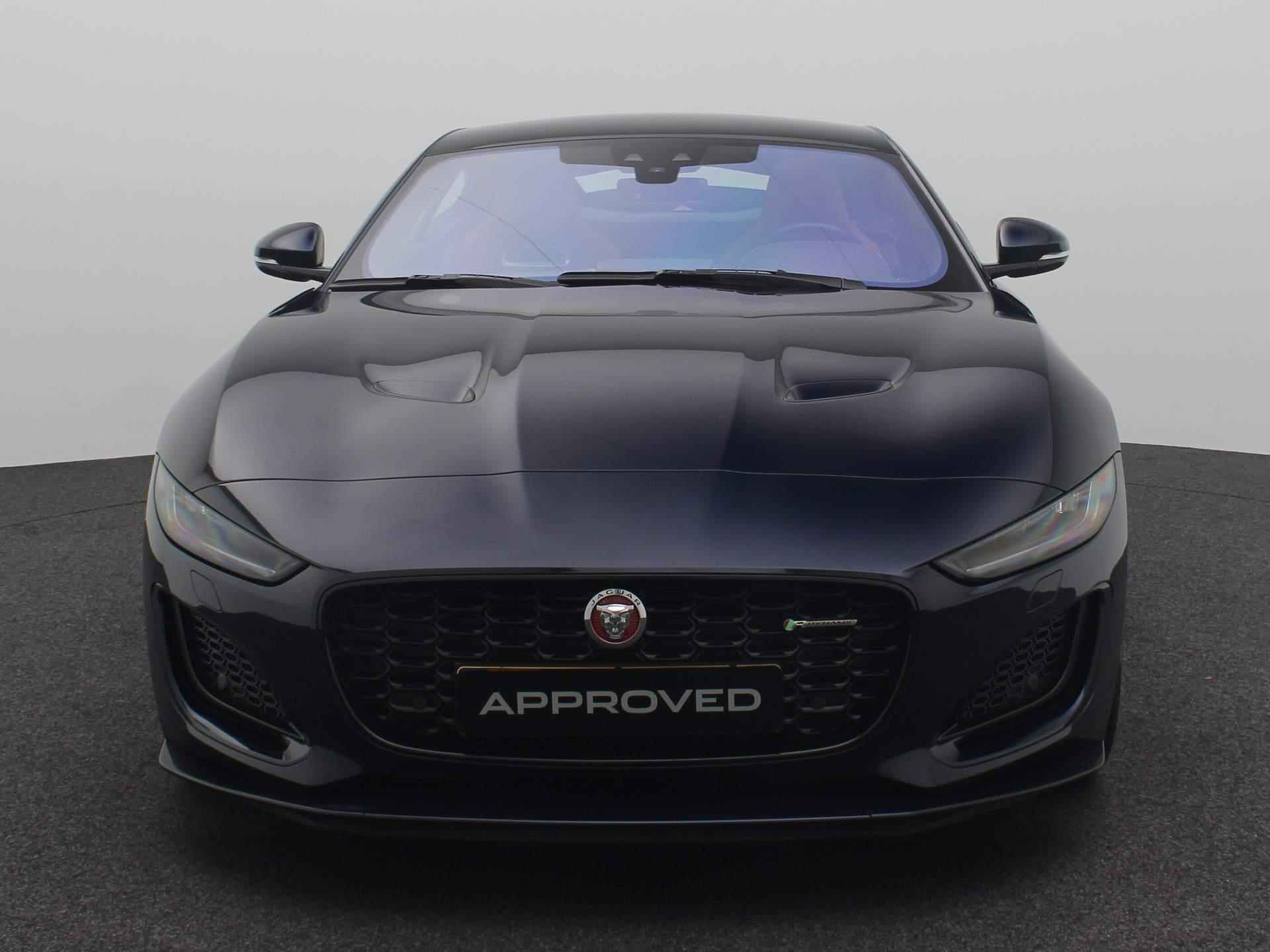 Jaguar F-TYPE P300 R-Dynamic | NP 124.531,- | Panorama Dak | Performance Remmen + Seats | Blind Spot Assist |  Kleppenuitlaat af-fabriek | Stoelverwarming + Koeling - 4/48