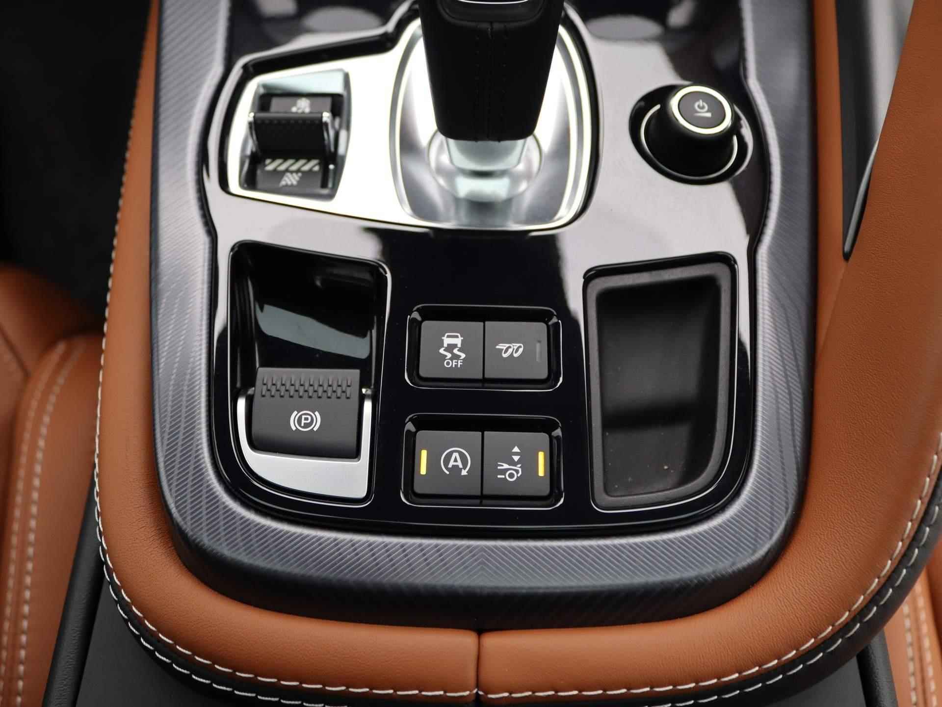 Jaguar F-TYPE P300 R-Dynamic | NP 124.531,- | Panorama Dak | Performance Remmen + Seats | Blind Spot Assist |  Kleppenuitlaat af-fabriek | Stoelverwarming + Koeling - 28/48