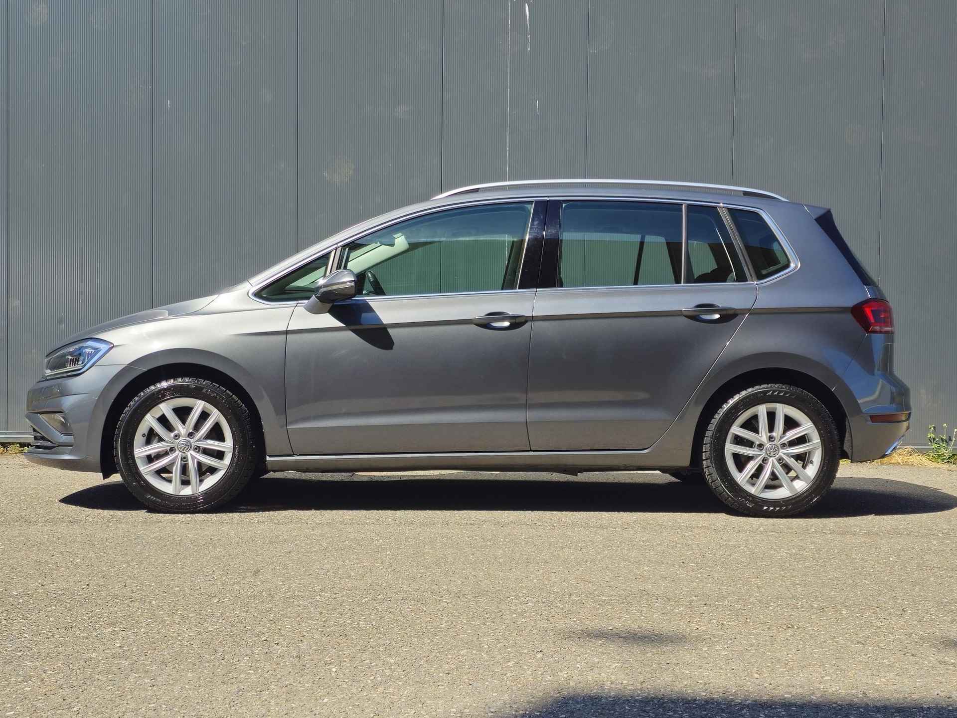 Volkswagen Golf Sportsvan 1.0 TSI Comfortline Climate & cruise control | Metallic lak | Trekhaak | Bovag garantie | NAP - 8/32