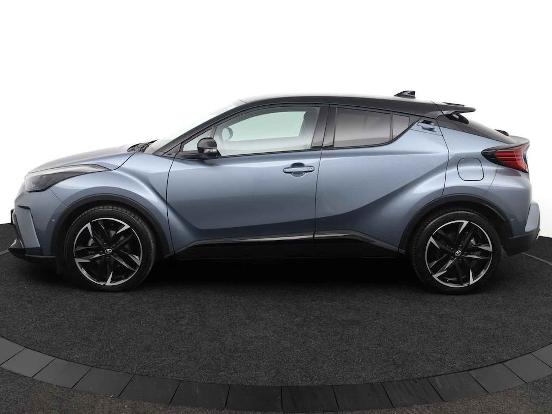 Toyota C-HR 1.8 Hybrid GR Limited | Dodehoek  detectie | Apple carplay/Android auto | Full map navigatie | Luxe alcantara bekleding | - 3/45