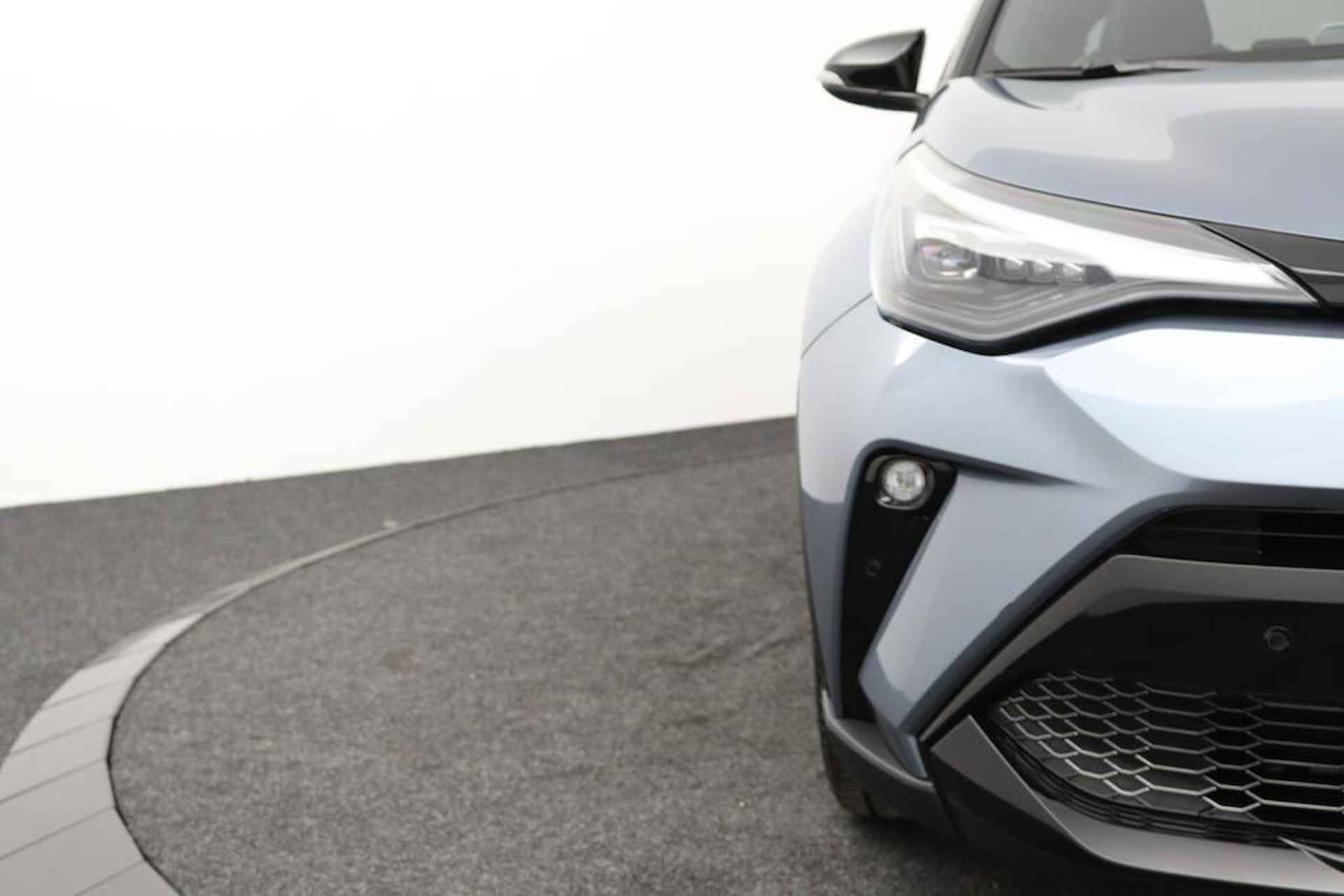 Toyota C-HR 1.8 Hybrid GR Limited | Dodehoek  detectie | Apple carplay/Android auto | Full map navigatie | Luxe alcantara bekleding | - 33/45