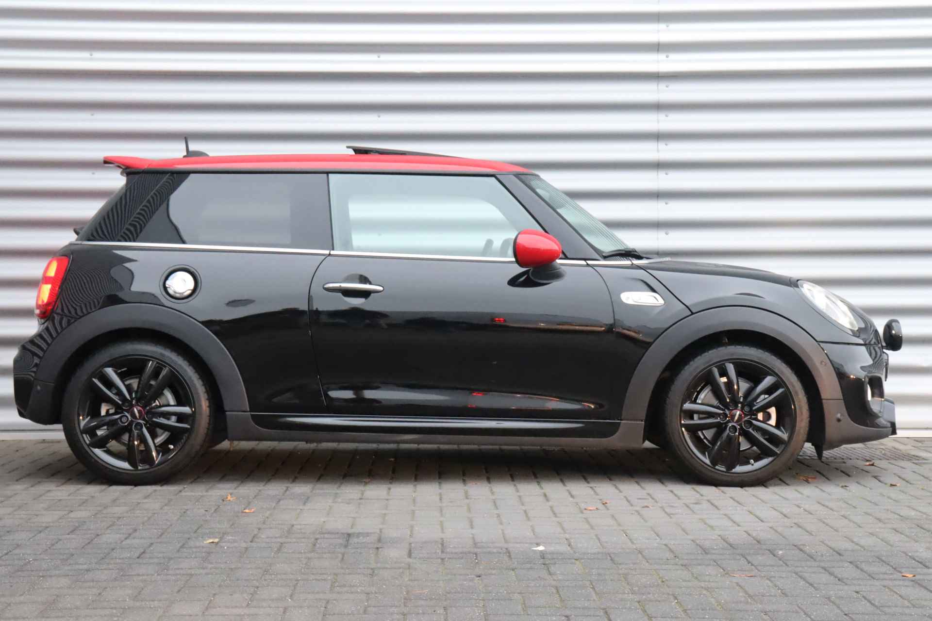 MINI Cooper S 2.0 192PK KNIGHTSBRIDGE EDITION JCW AUTOMAAT / NAVI / LEDER / CLIMA / FULL-LED / PDC / 17" LMV / KEYLESS / PANO. DAK / HARMANN - 3/37