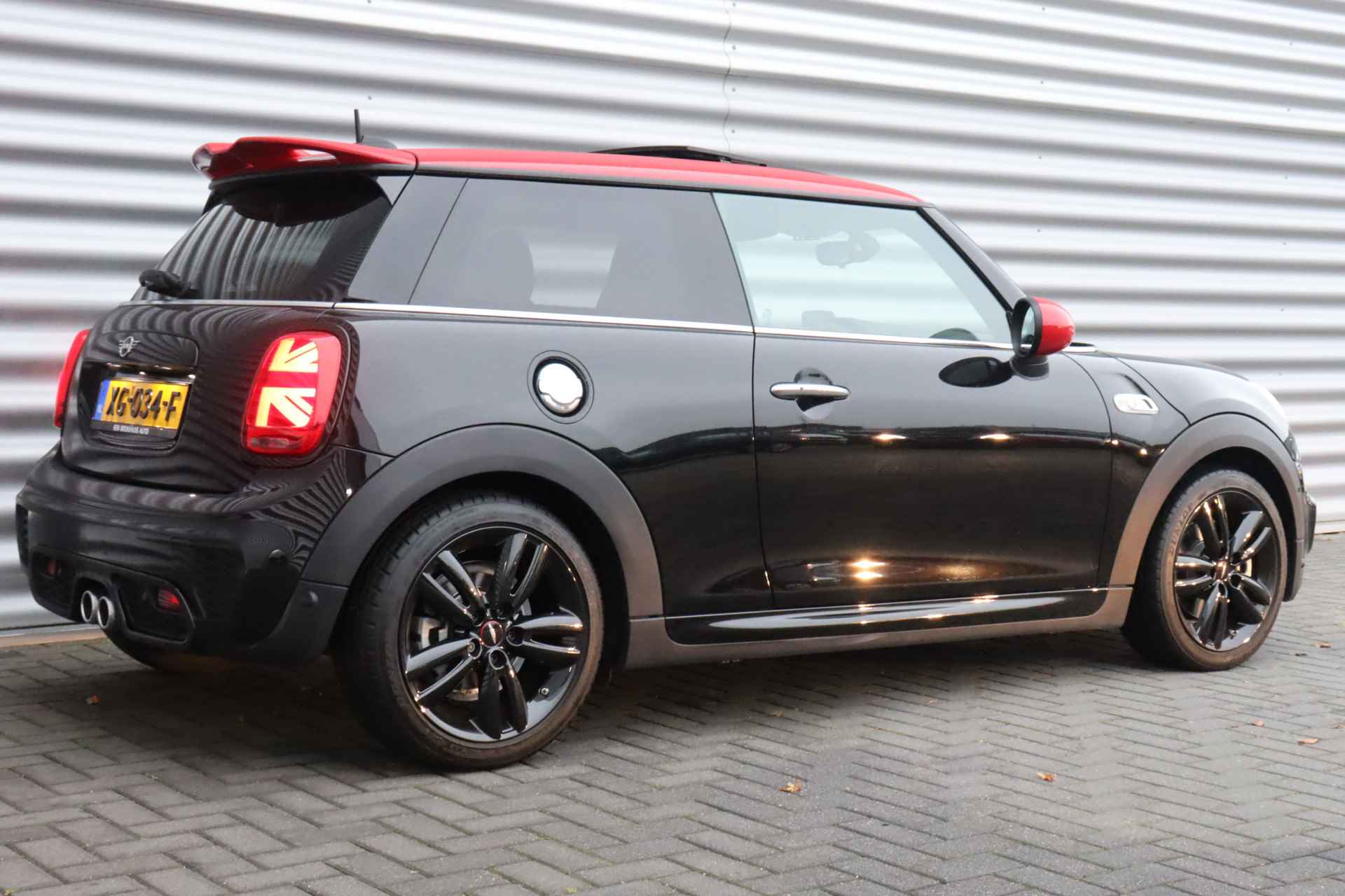 MINI Cooper S 2.0 192PK KNIGHTSBRIDGE EDITION JCW AUTOMAAT / NAVI / LEDER / CLIMA / FULL-LED / PDC / 17" LMV / KEYLESS / PANO. DAK / HARMANN - 7/37