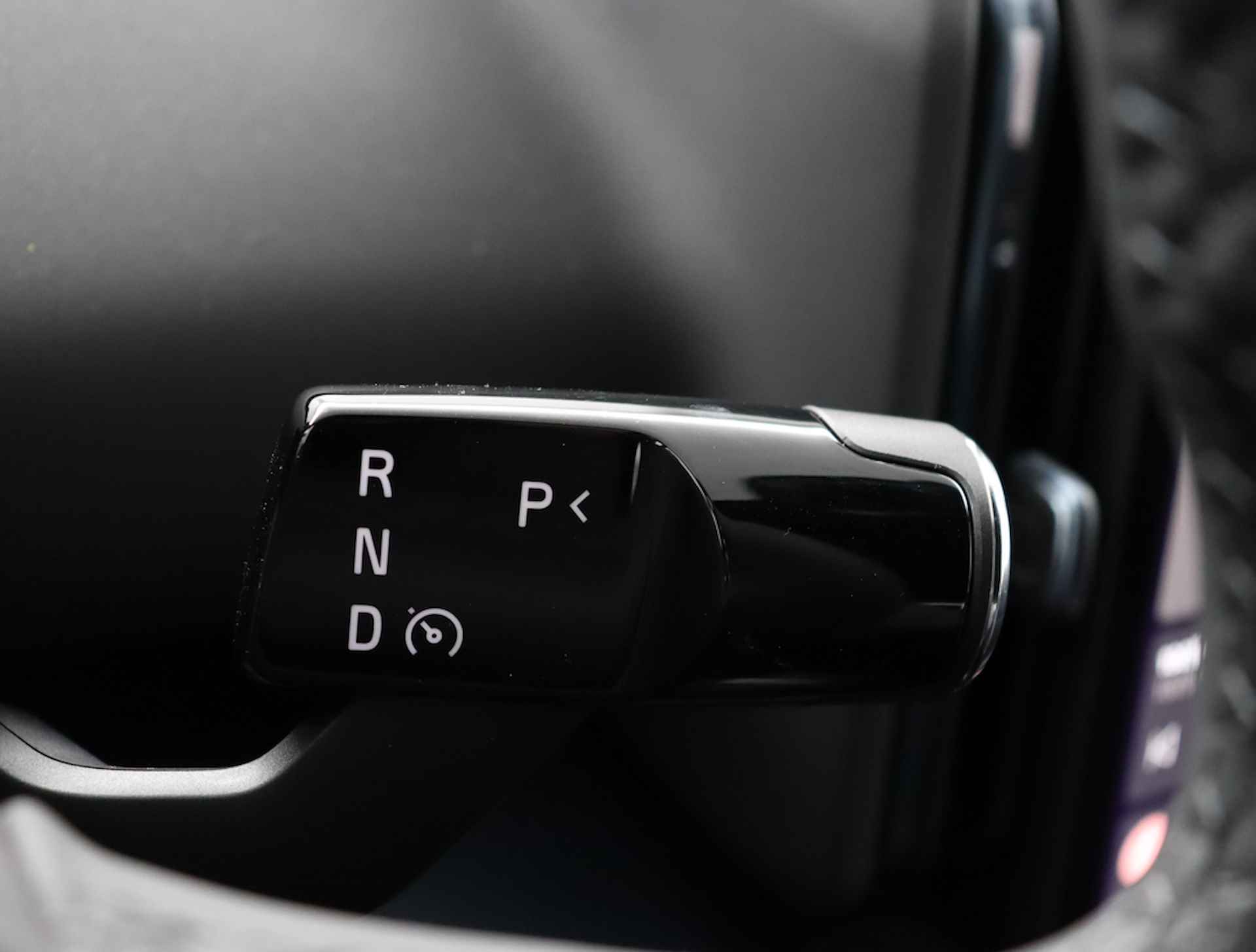 Volvo EX30 Single Motor Extended Range Plus 69 kWh Direct leverbaar! | SEPP Subsidie! | Stoel en Stuurverwarming | - 25/55