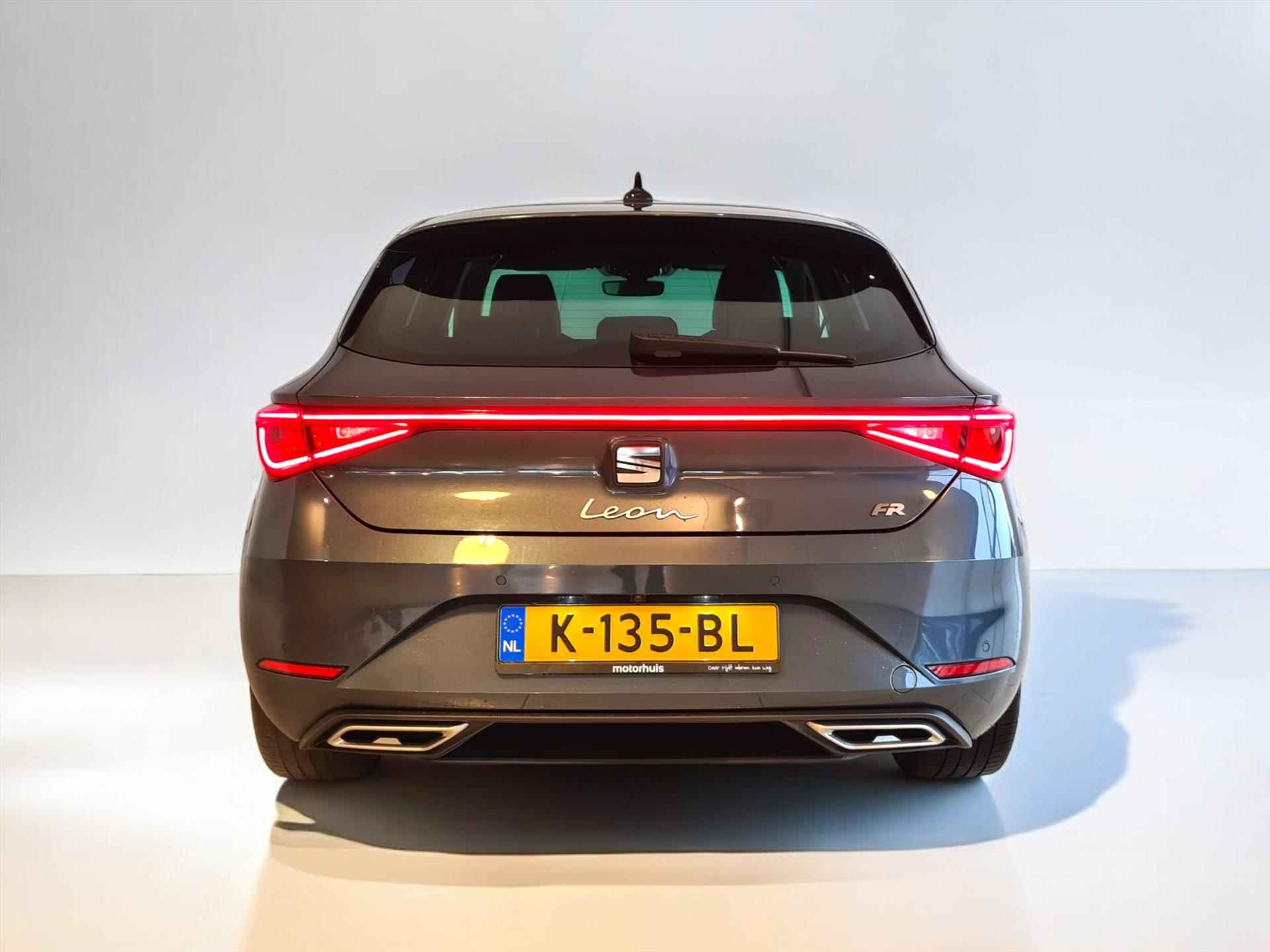 SEAT Leon 1.5 TSI 150pk FR Launch Edition NAVI WINTERPACK LED CAMERA - 12/42