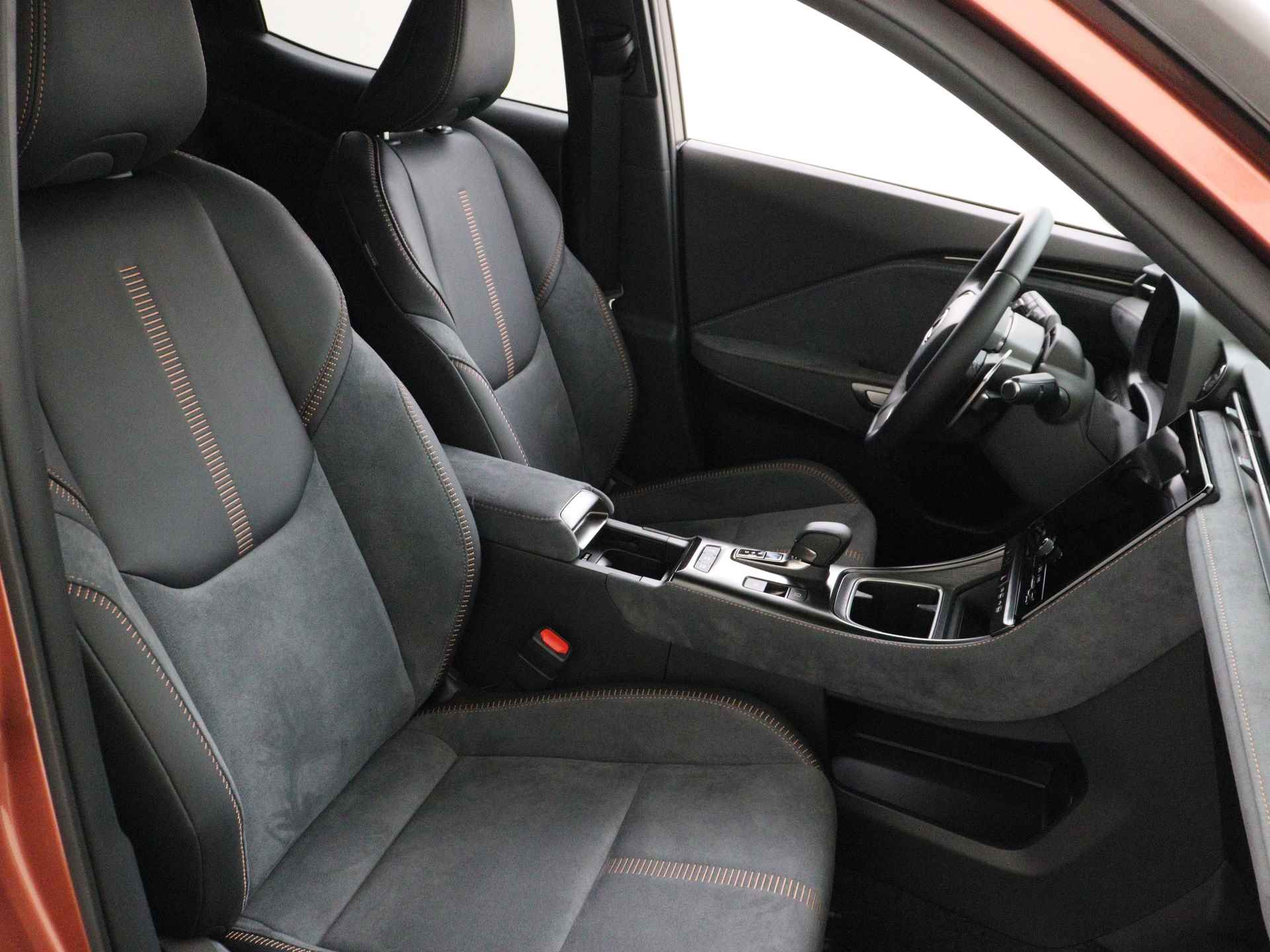 Lexus LBX Cool 2WD | Mark Levinson | Head Up Display | Memory Seat | - 25/57