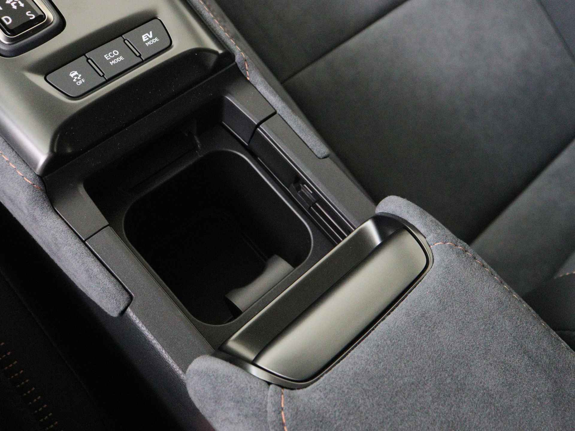 Lexus LBX Cool 2WD | Mark Levinson | Head Up Display | Memory Seat | - 35/57