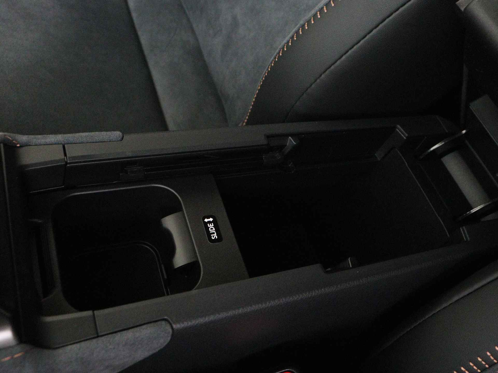 Lexus LBX Cool 2WD | Mark Levinson | Head Up Display | Memory Seat | - 36/57