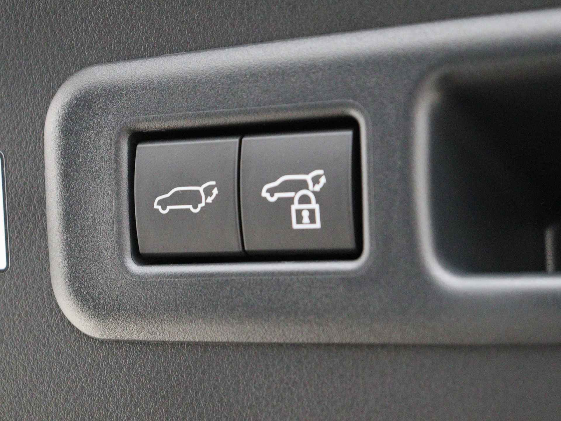 Lexus LBX Cool 2WD | Mark Levinson | Head Up Display | Memory Seat | - 37/57