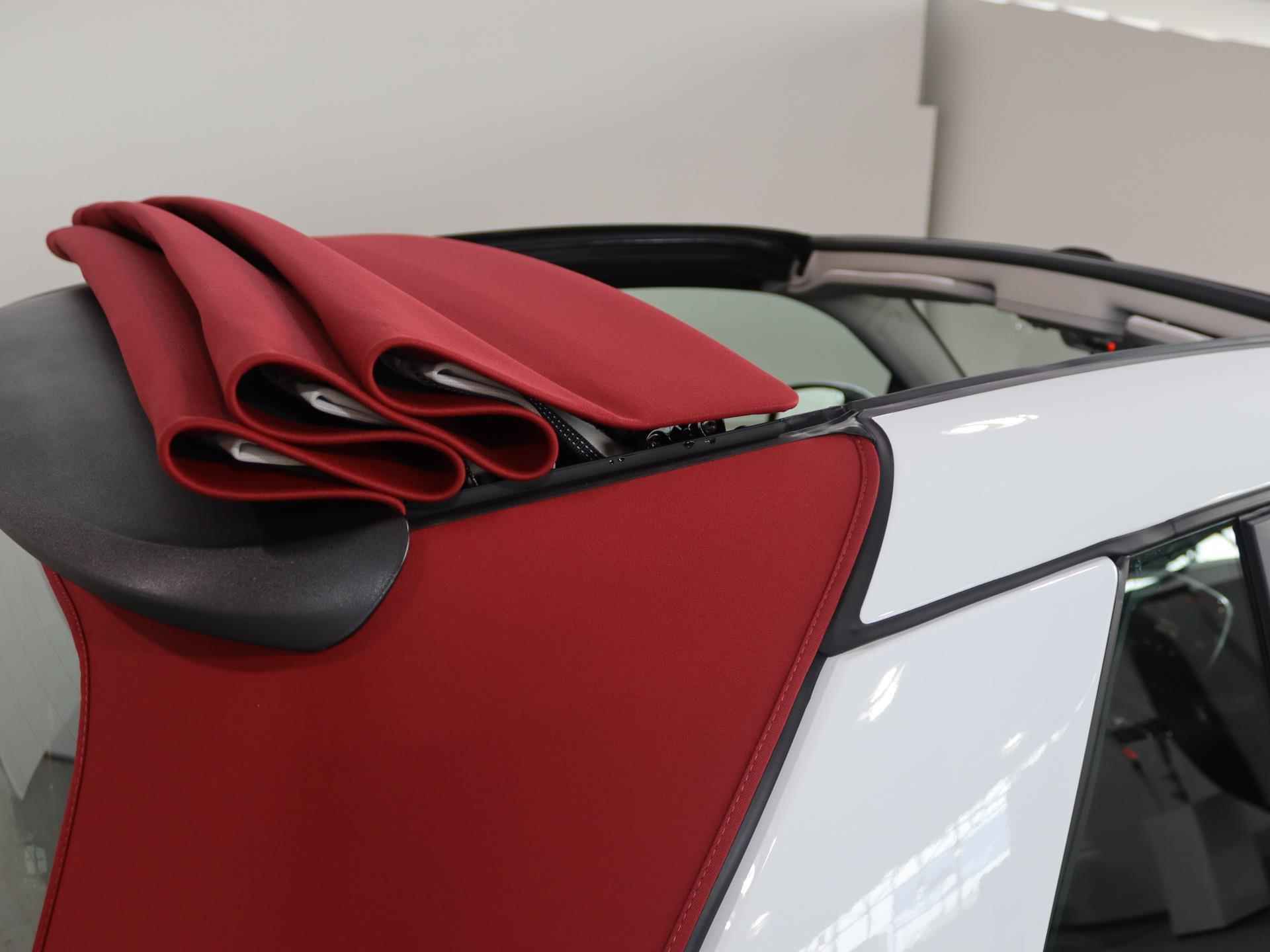 Smart fortwo cabrio EQ Comfort | Winterpakket | Rood dak | Carbon optiek interieur | Plus Package | EQ Subisdie gaat nog van de brutoprijs af! - 11/21