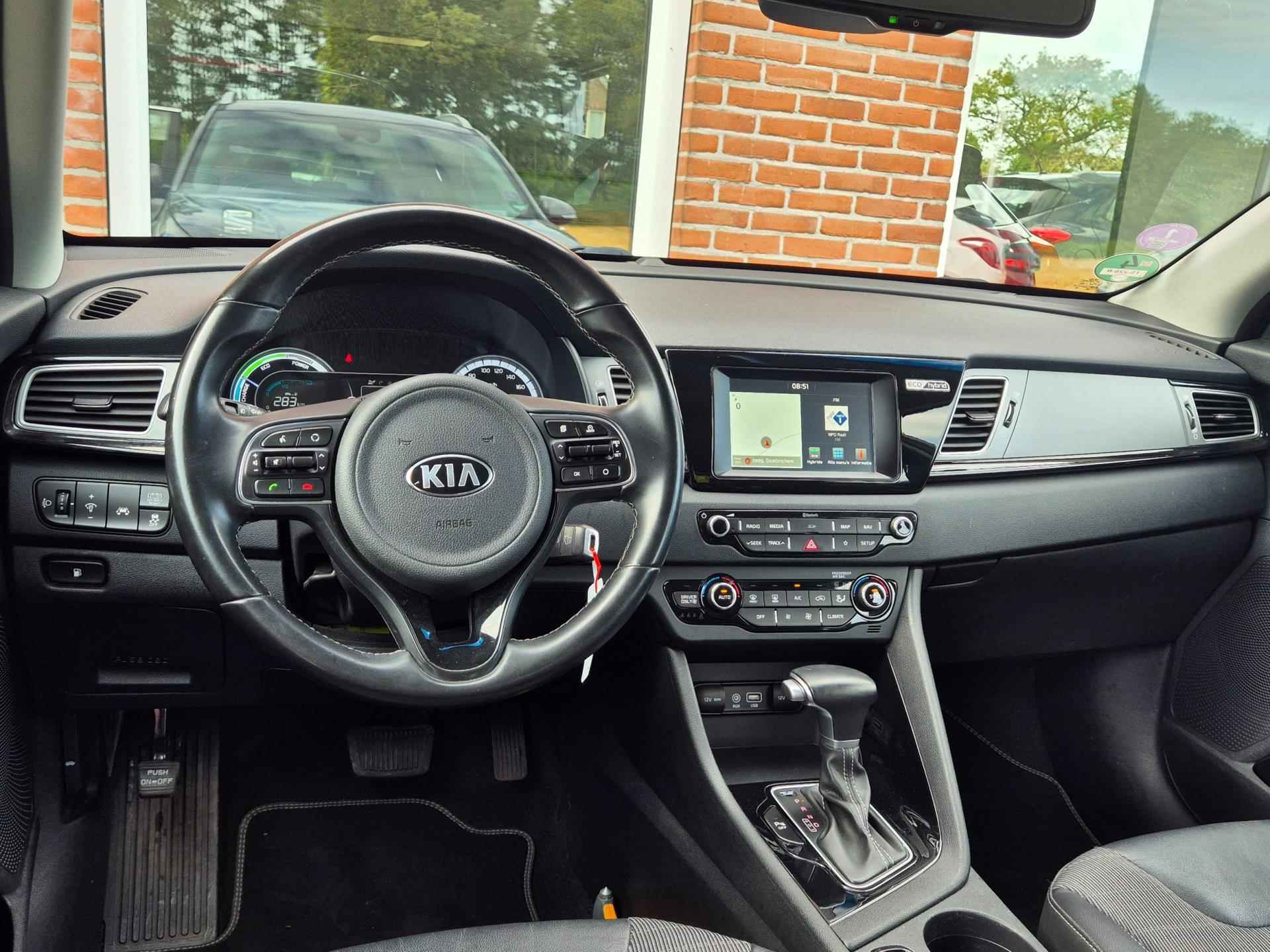 Kia Niro 1.6 GDi Hybrid DynamicLine 105PK 5drs AUTOMAAT clima, cruise, navi, camera, carplay, trekhaak RIJKLAAR - 10/19