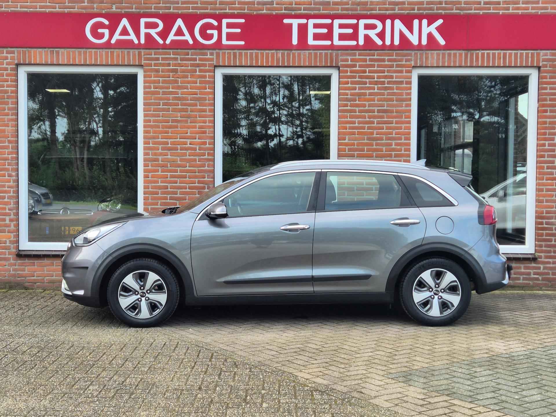 Kia Niro 1.6 GDi Hybrid DynamicLine 105PK 5drs AUTOMAAT clima, cruise, navi, camera, carplay, trekhaak RIJKLAAR - 16/19