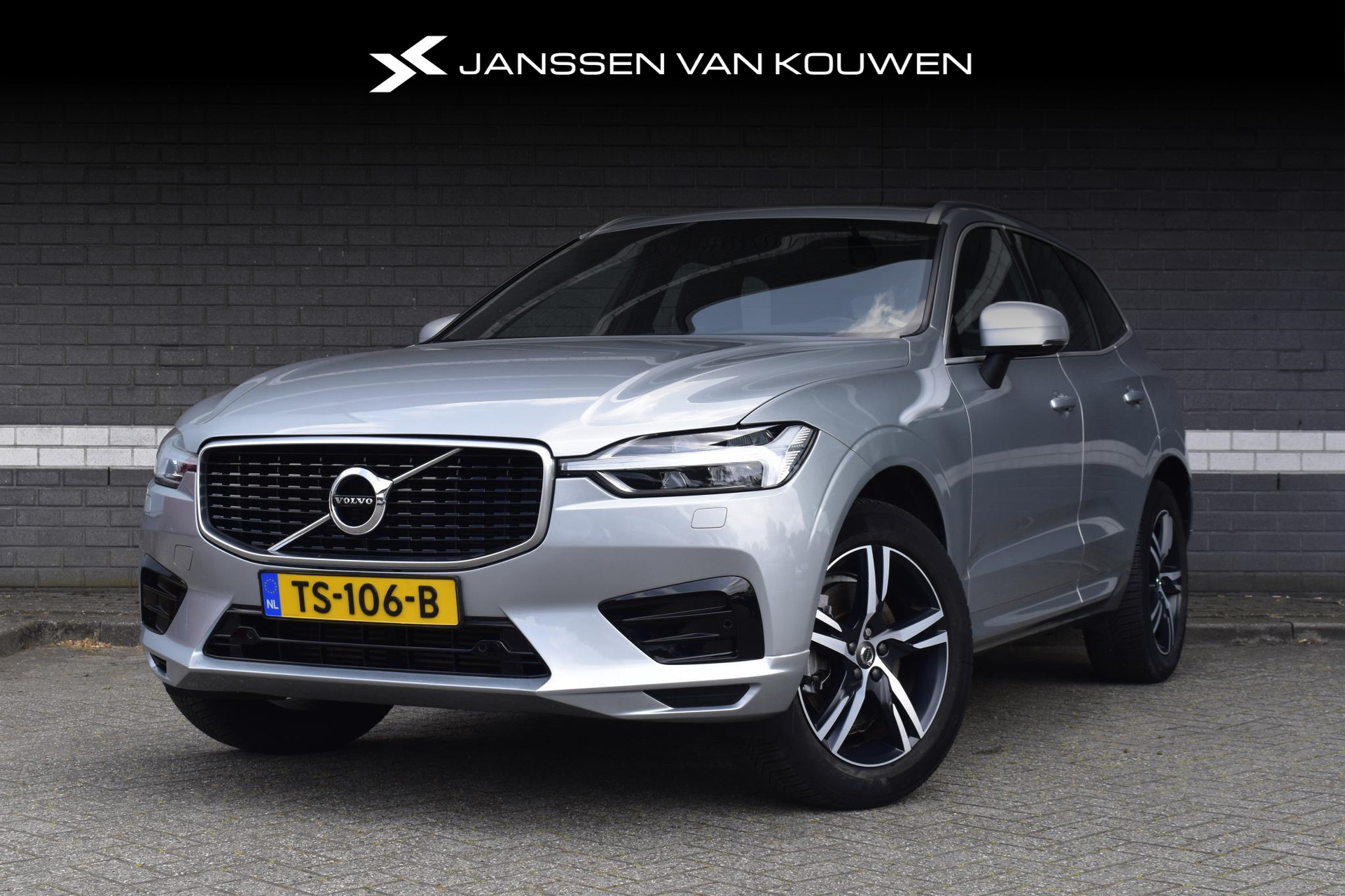 Volvo XC60 2.0 T5 R-Design / Panoramadak / H&K Audio / Leder / Keyless