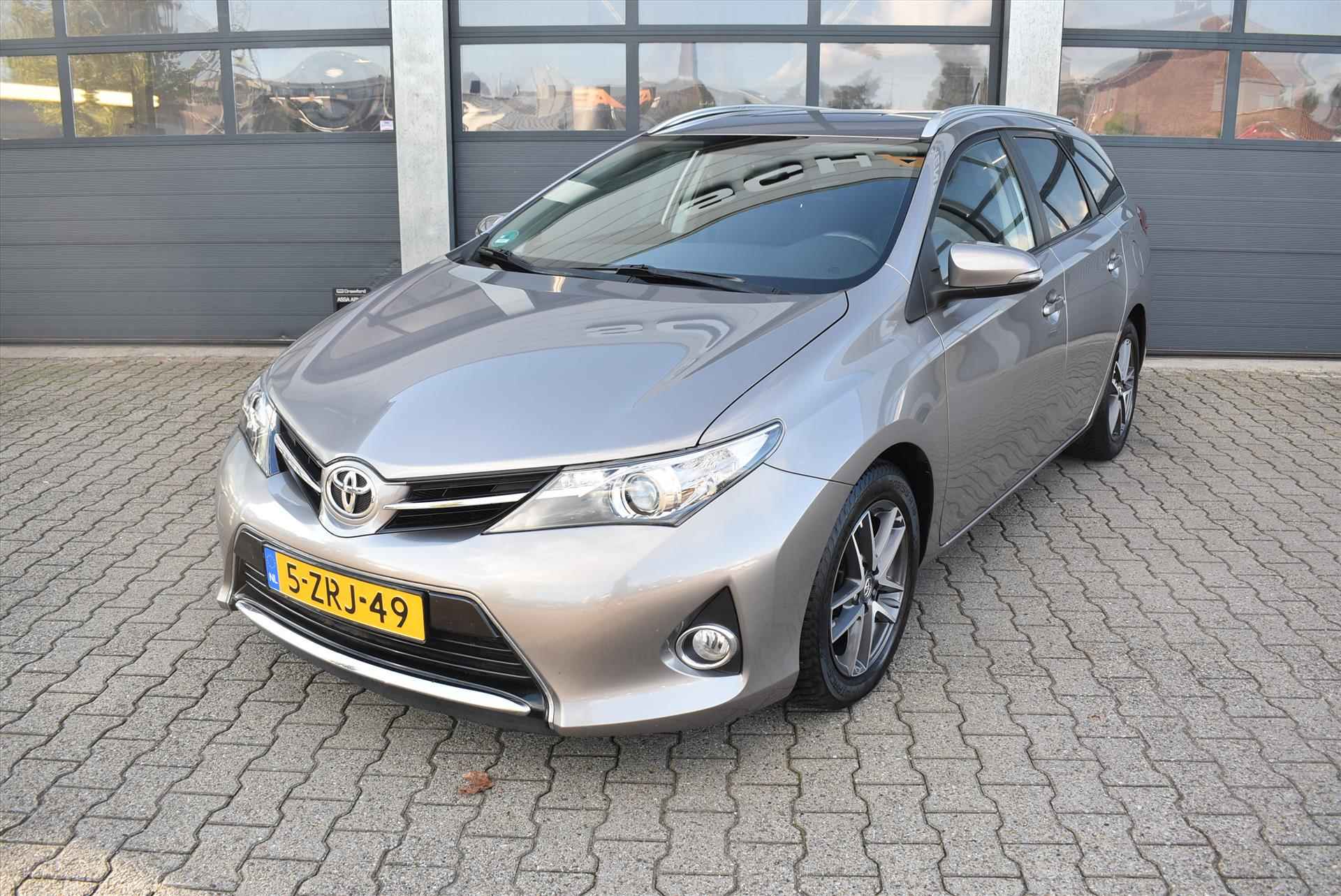 TOYOTA Auris 1.3 VVT-i 99pk Comfort - 1/31