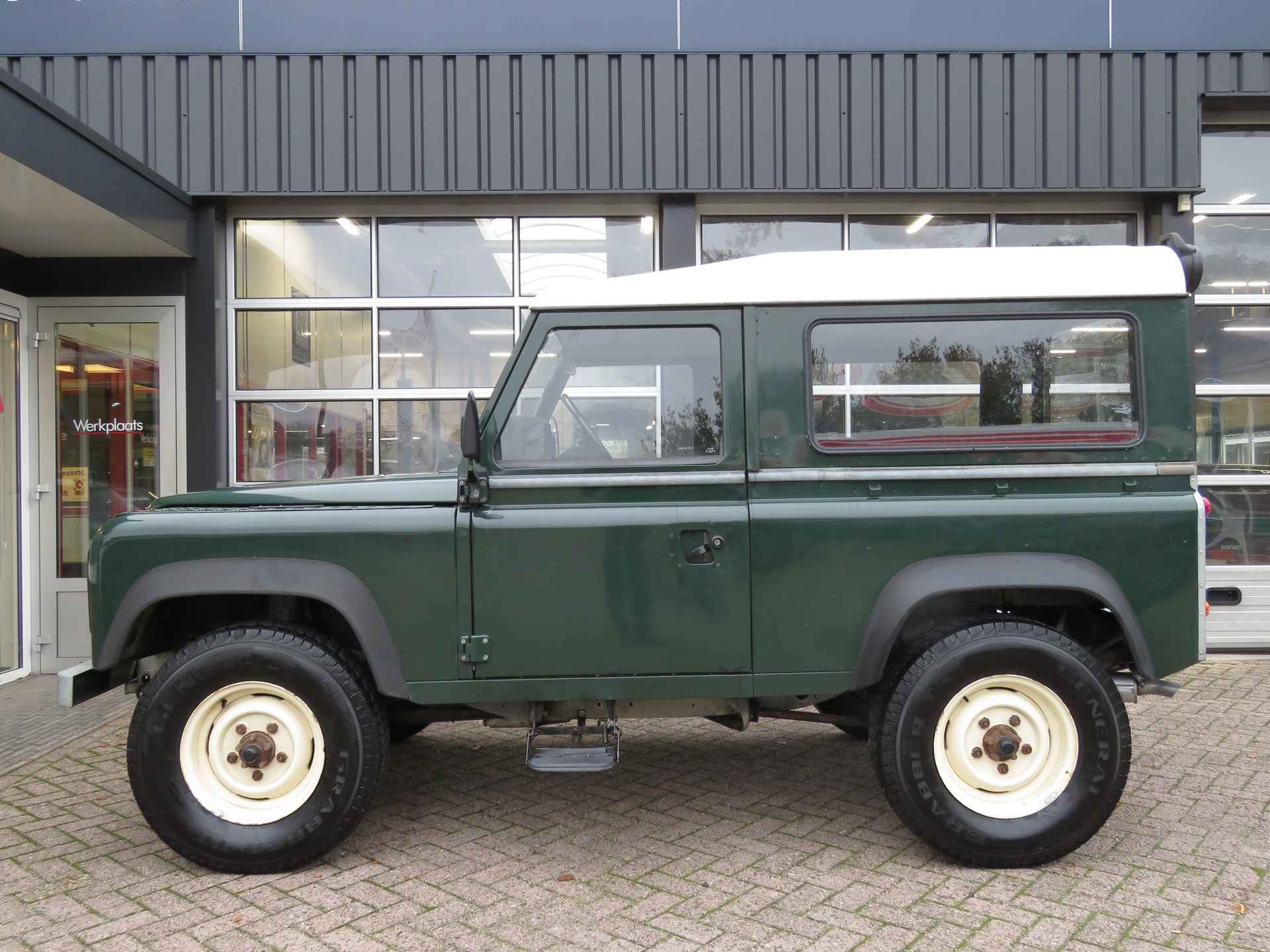 Land Rover Defender 2.5 90" County / Gegalvaniseerd chassis / Apk tot 06-11-2026 - 2/37