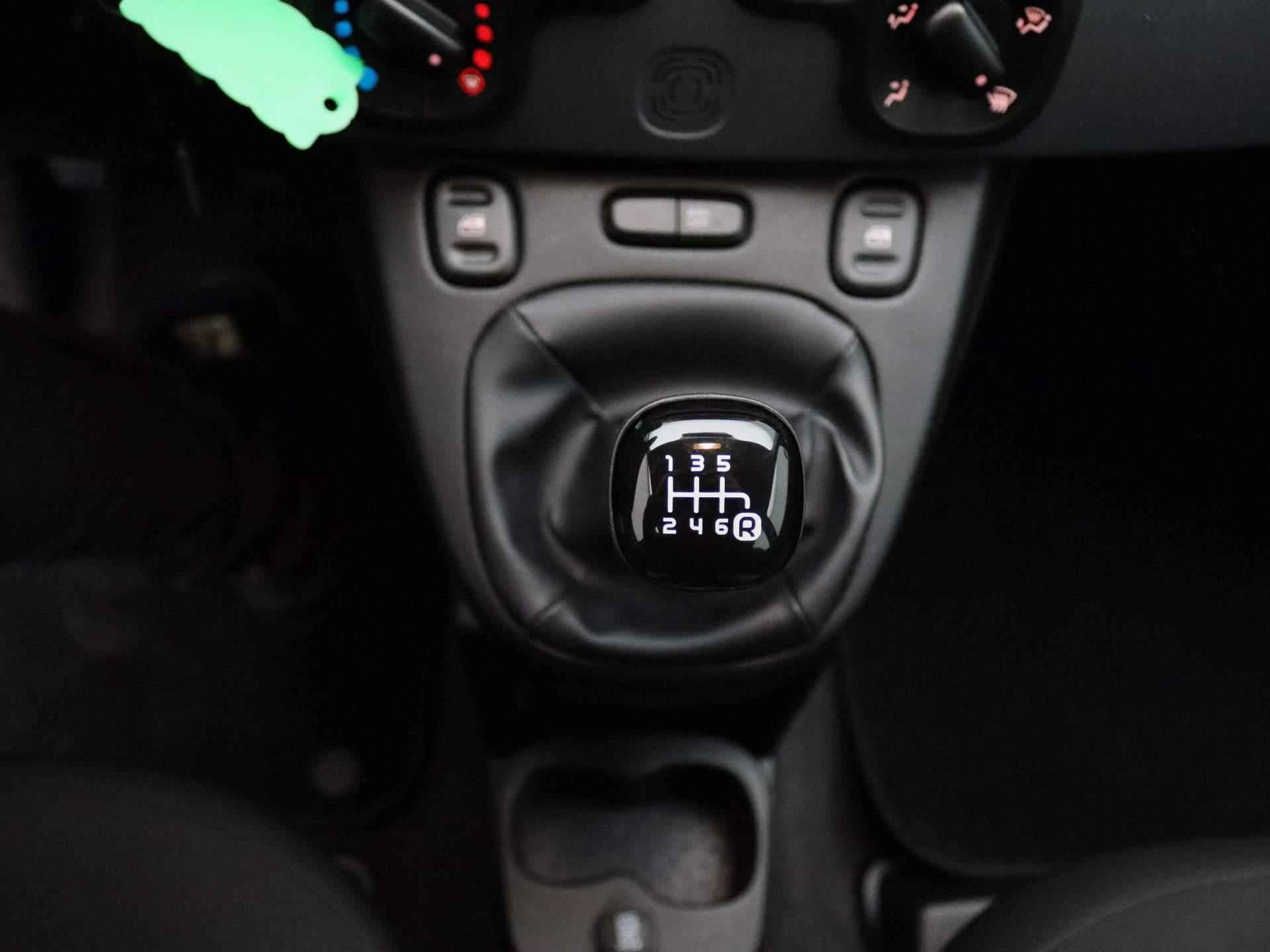 Fiat Panda 1.0 Hybrid City Life | Apple CarPlay | DAB+ Radio | Airco | - 10/24