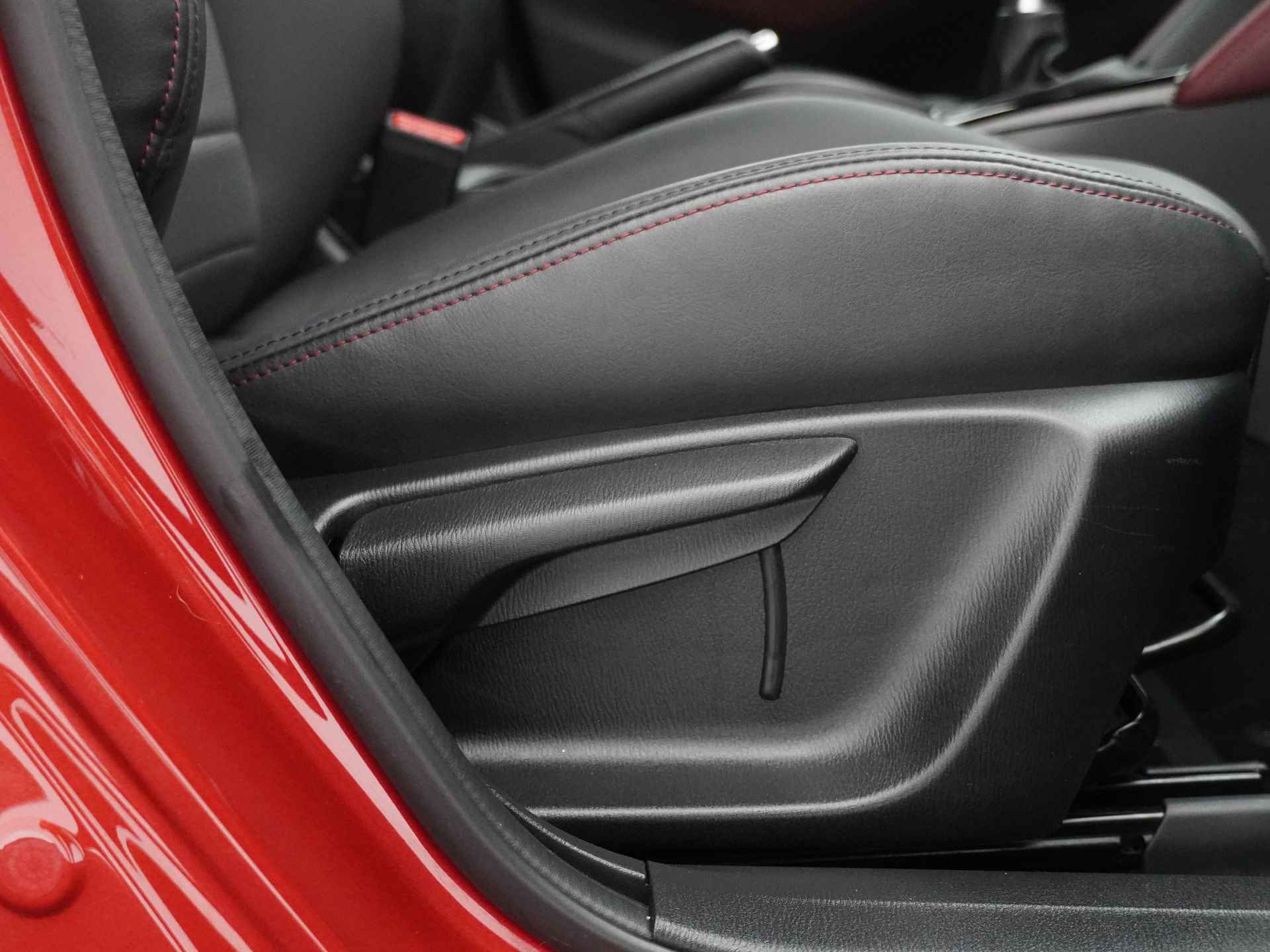 Mazda CX-3 2.0 SkyActiv-G 120 GT-M - Navigatie - Lederen bekleding - Stoel + stuurverwarming - 12 maanden BOVAG garantie - 42/50