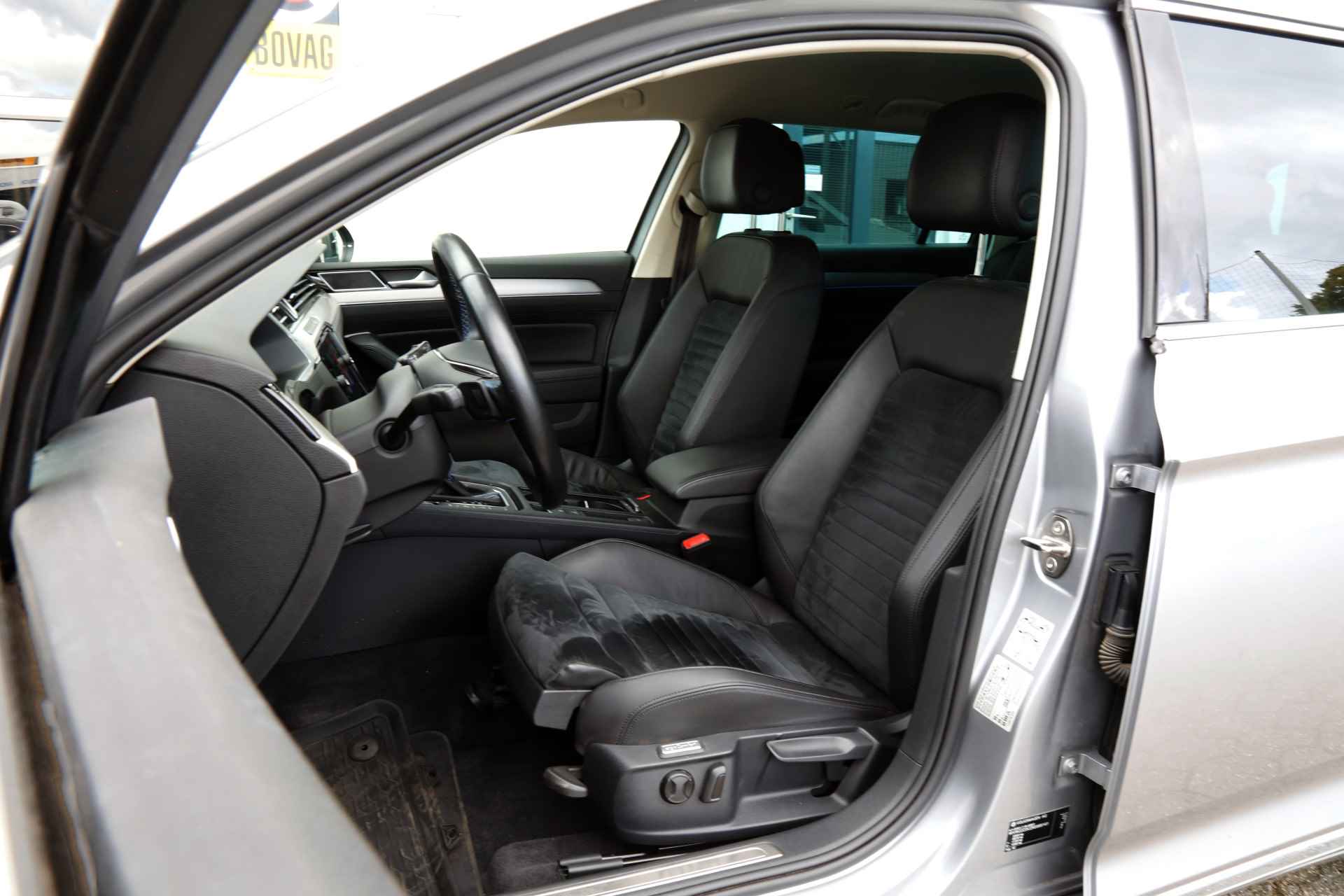 Volkswagen Passat Variant 1.4 TSI GTE Plug in Highline 218PK Aut.*Perfect VW Onderh.*BTW*Virtual Cockpit/ACC/Apple Carplay-Android/Elek. Trekhaak/ - 19/61