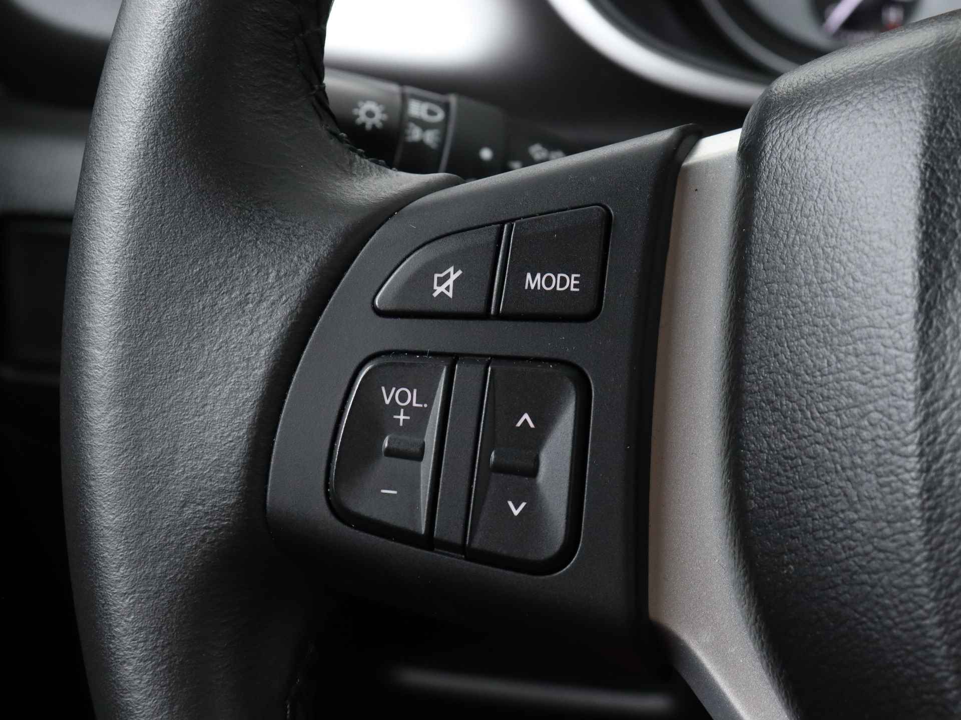 Suzuki Vitara 1.4 Boosterjet Select Smart Hybrid | Camera | Stoelverwarming | Adaptive Cruise Control | Navigatie | - 18/38