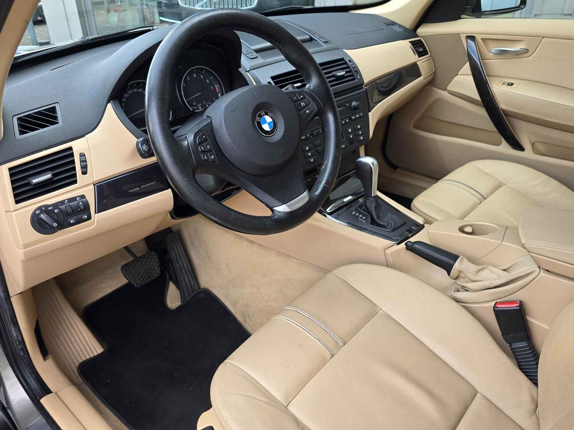 BMW X3 2.5si Executive "Youngtimer" - 7/52