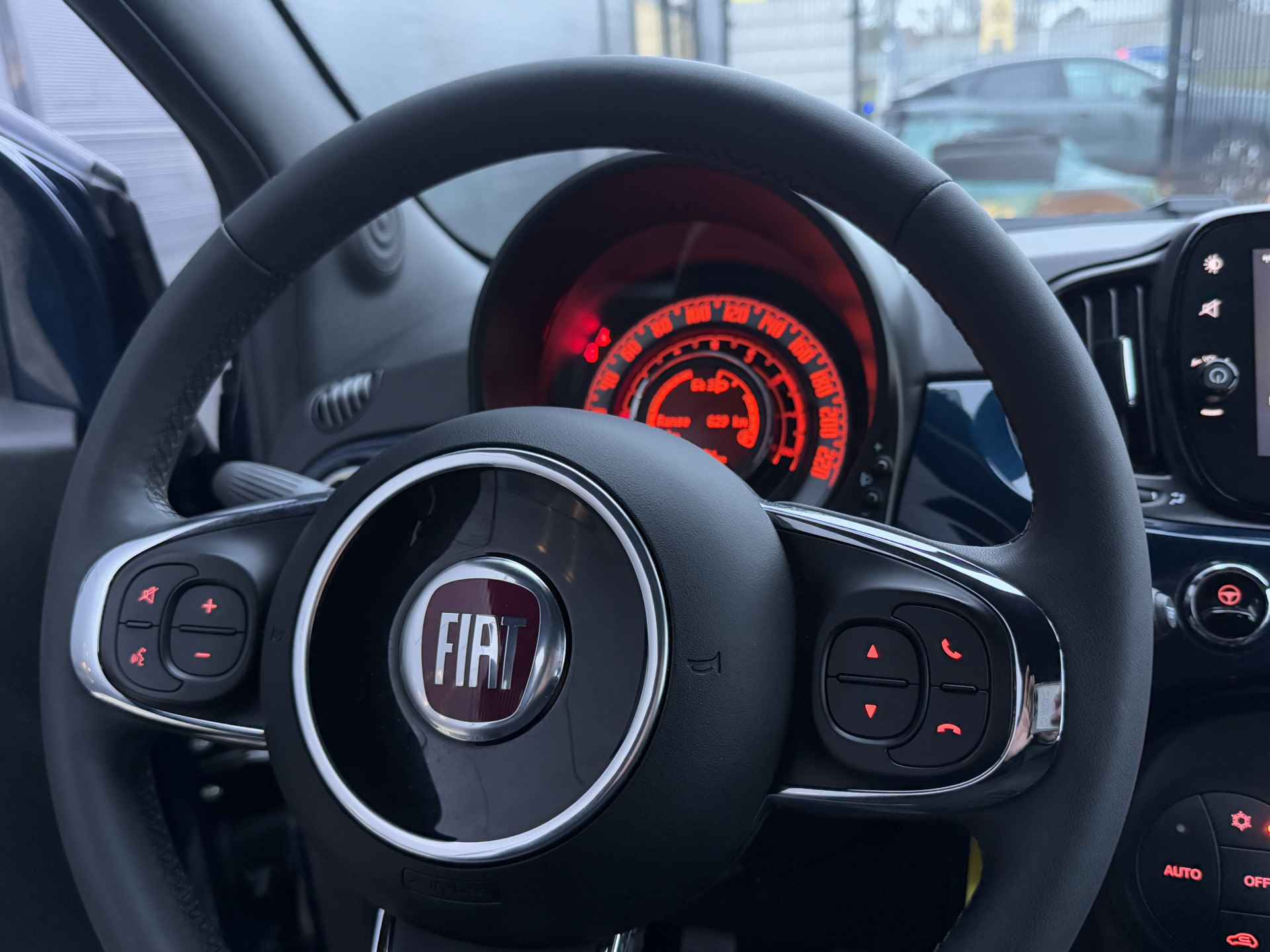 Fiat 500 1.0 Hybrid Club | Climate Control | Apple Carplay - 34/44