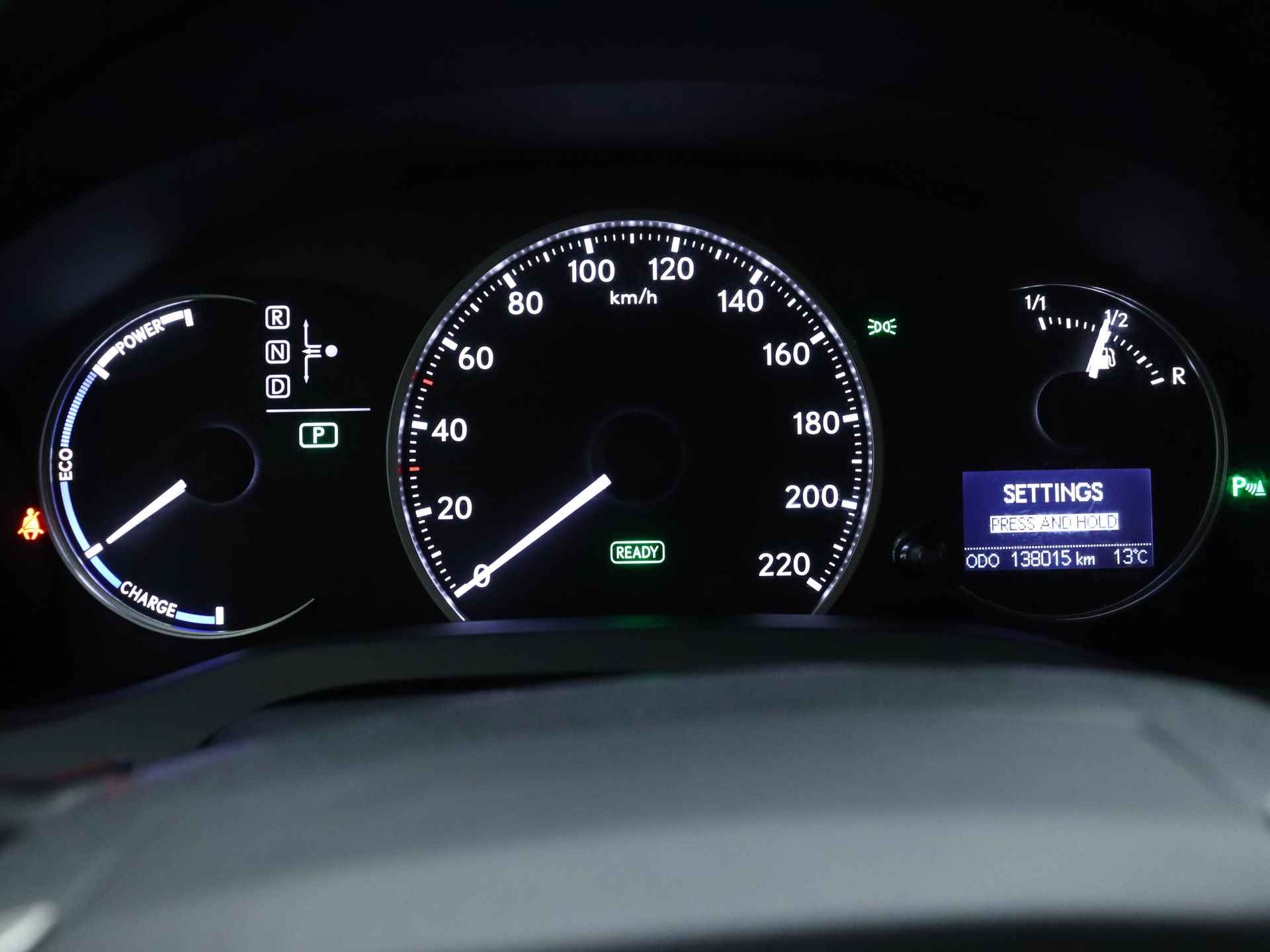 Lexus CT 200h | Parkeersensoren | 16" Velgen | Bluetooth Carkit | - 5/37