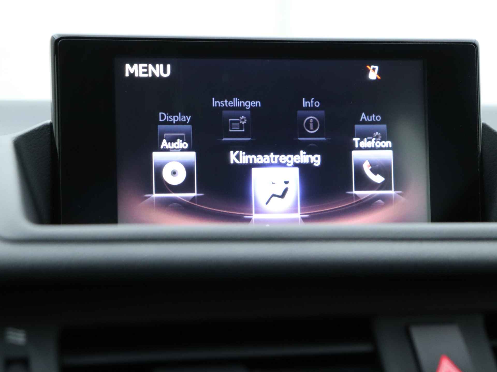 Lexus CT 200h | Parkeersensoren | 16" Velgen | Bluetooth Carkit | - 7/37