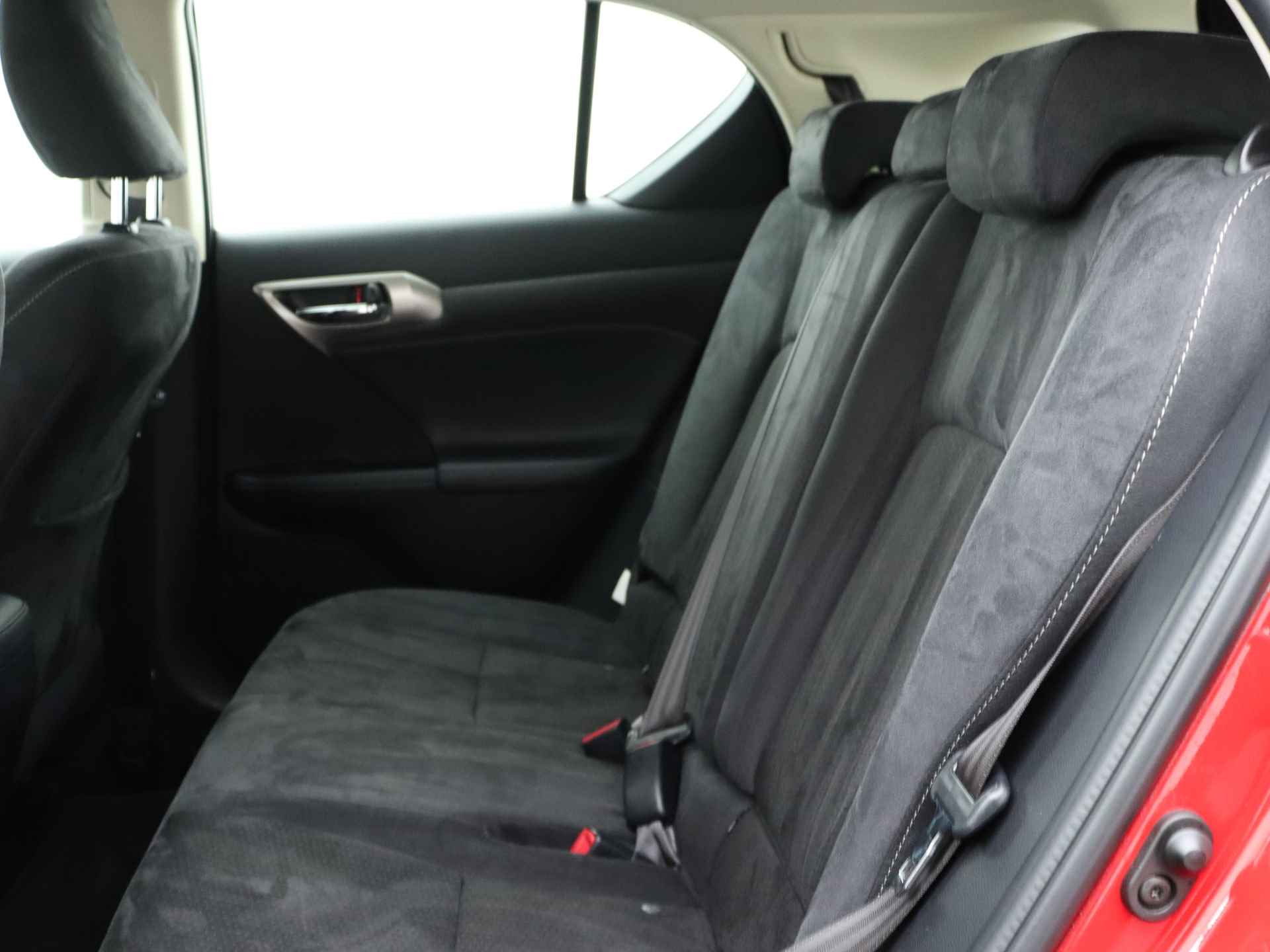Lexus CT 200h | Parkeersensoren | 16" Velgen | Bluetooth Carkit | - 15/37