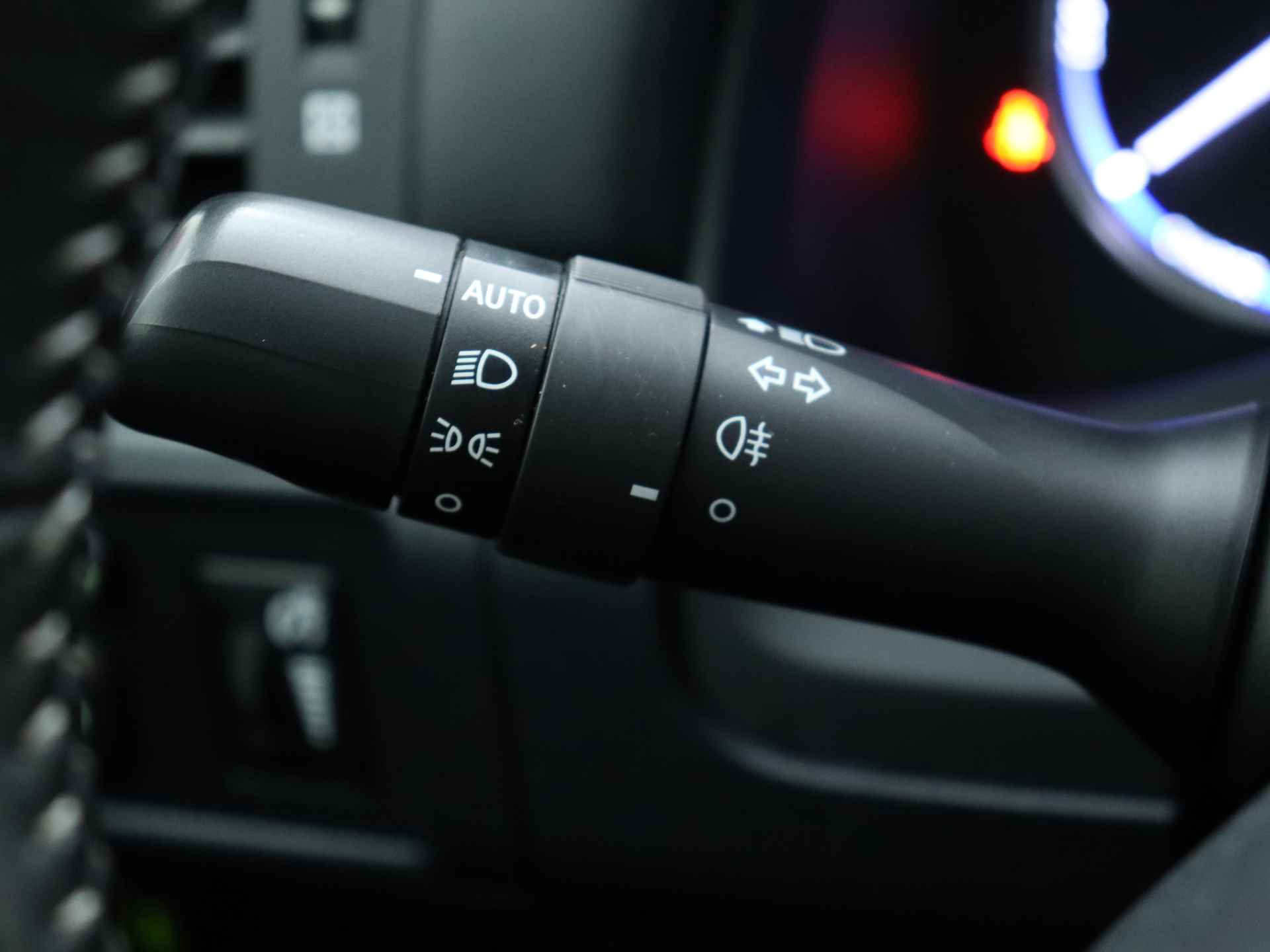 Lexus CT 200h | Parkeersensoren | 16" Velgen | Bluetooth Carkit | - 18/37