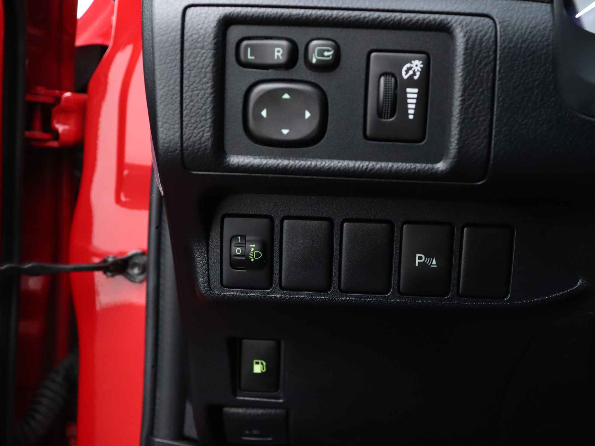 Lexus CT 200h | Parkeersensoren | 16" Velgen | Bluetooth Carkit | - 27/37