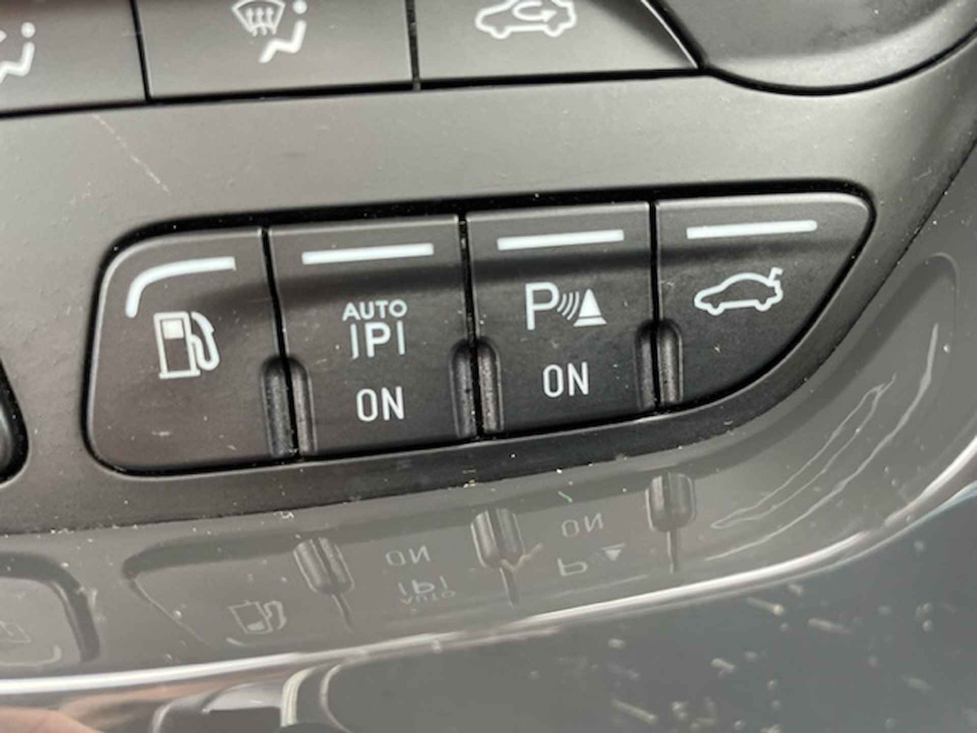 Ford C-MAX 2.0 Plug-in Hybrid Titanium Plus 2015 LEDER Zeer complete uitvoering met Navigatie, park assistance, etc. NAP en alle boekjes zijn aanwezig. - 15/46