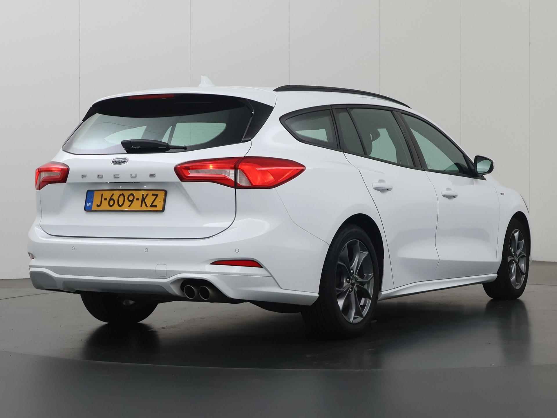 Ford Focus Wagon 1.0 EcoBoost ST Line Business | AGR-stoelen | Keyless Go | Climate Control | Parkeersensoren | - 3/44