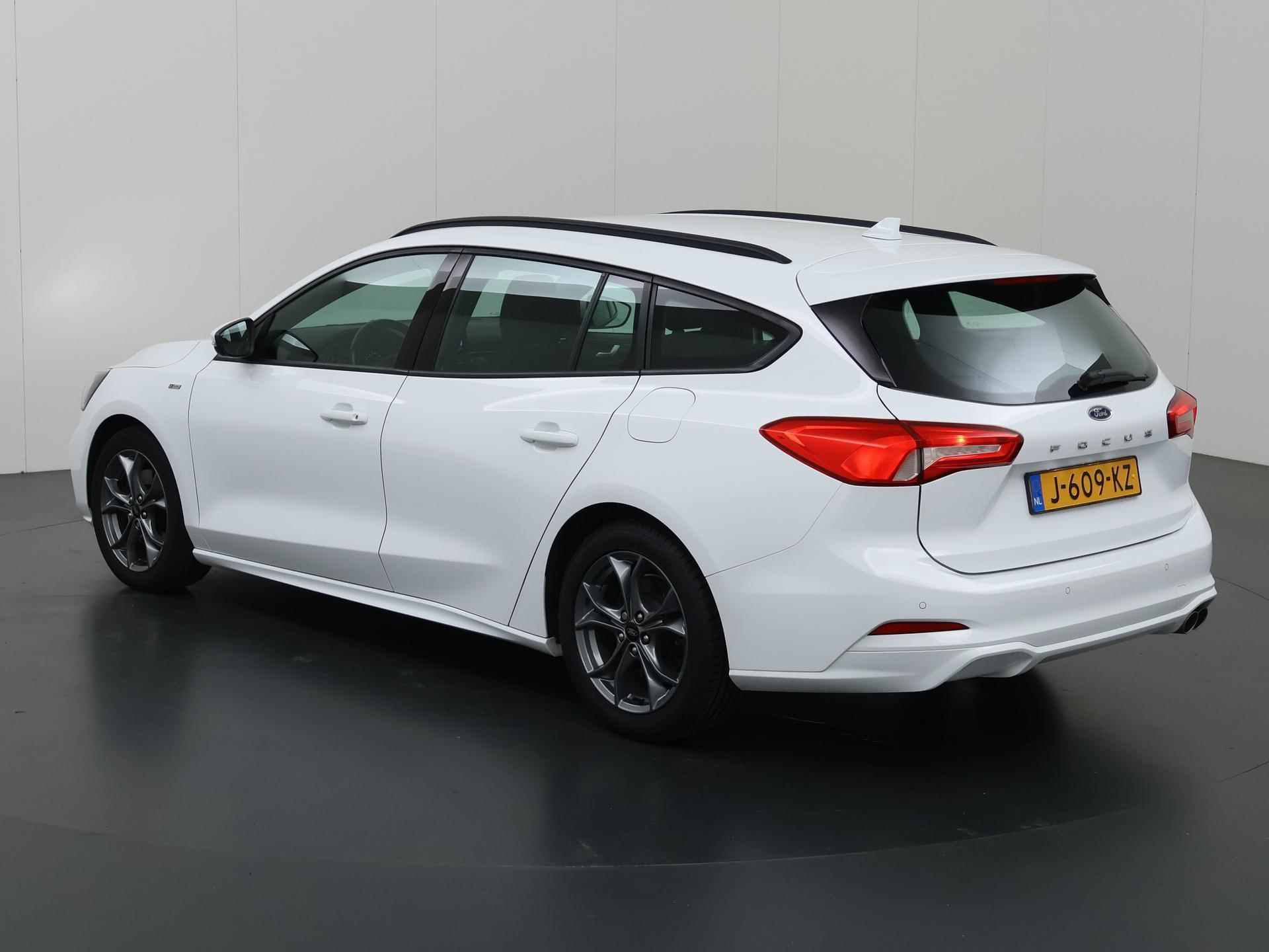 Ford Focus Wagon 1.0 EcoBoost ST Line Business | AGR-stoelen | Keyless Go | Climate Control | Parkeersensoren | - 23/44