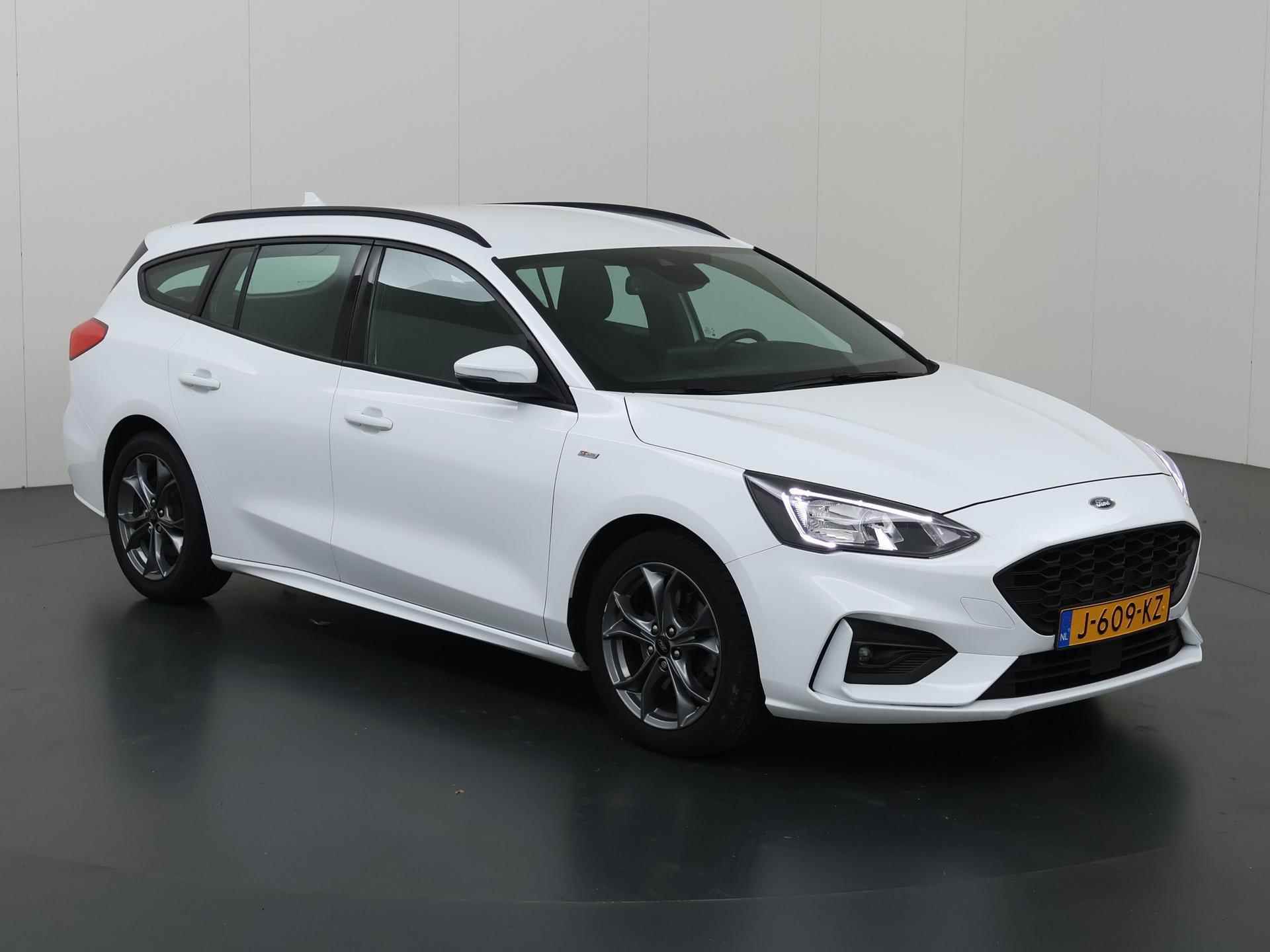 Ford Focus Wagon 1.0 EcoBoost ST Line Business | AGR-stoelen | Keyless Go | Climate Control | Parkeersensoren | - 24/44