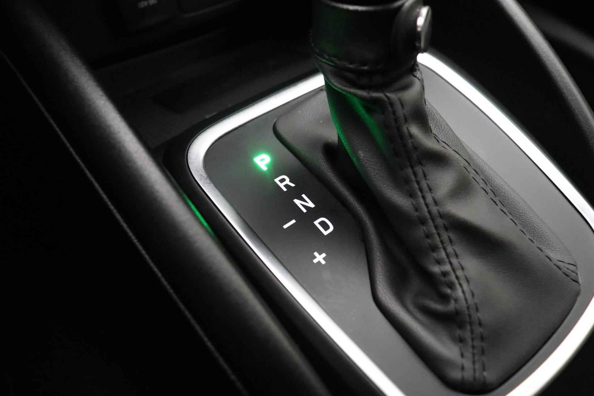 Fiat Tipo ST Cross Automaat 1.5 Hybrid | 1500kg trekvermogen | Keyless Entry | Navi | Dodehoek detectie | Achteruitrijcamera | Clima | Dakrails - 24/40