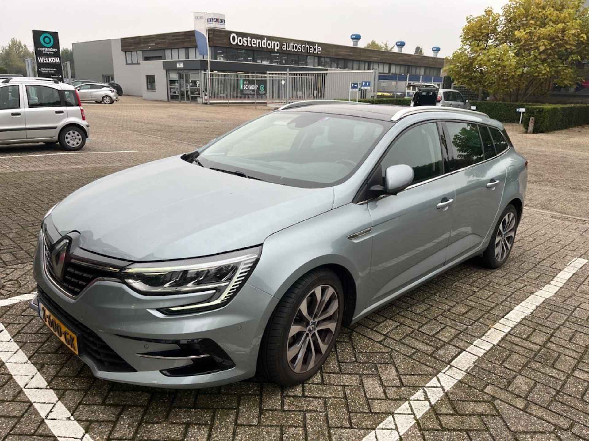 Renault Mégane Estate 1.6 E-Tech Plug-In Hybrid 160 Business Edition One Trekhaak I Bose I Schuifdak - 2/11