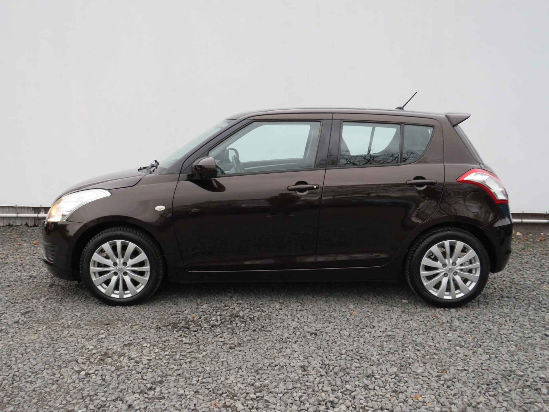 Suzuki Swift 1.2 Bandit EASSS, 2e Eig, Cruise Control, All-Seasons, LM-Velgen, Stoelverw. Goed onderhouden! - 3/28