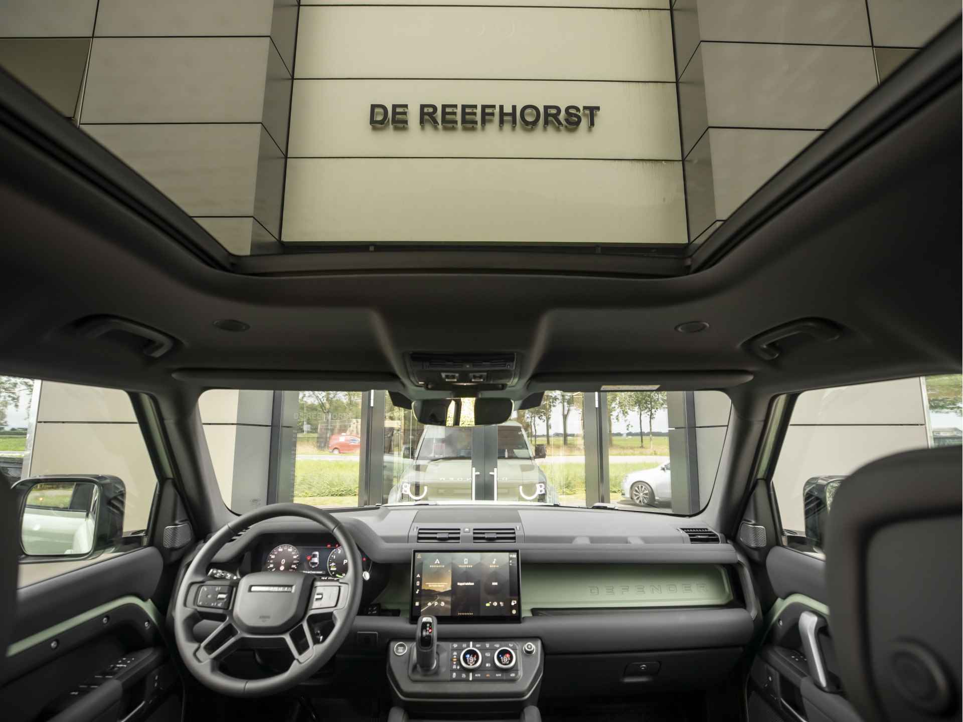 Land Rover Defender P400e 110 75th Limited Edition AWD | NIEUW - Direct Leverbaar | Head-Up Display | Elektr. Trekhaak | - 51/64